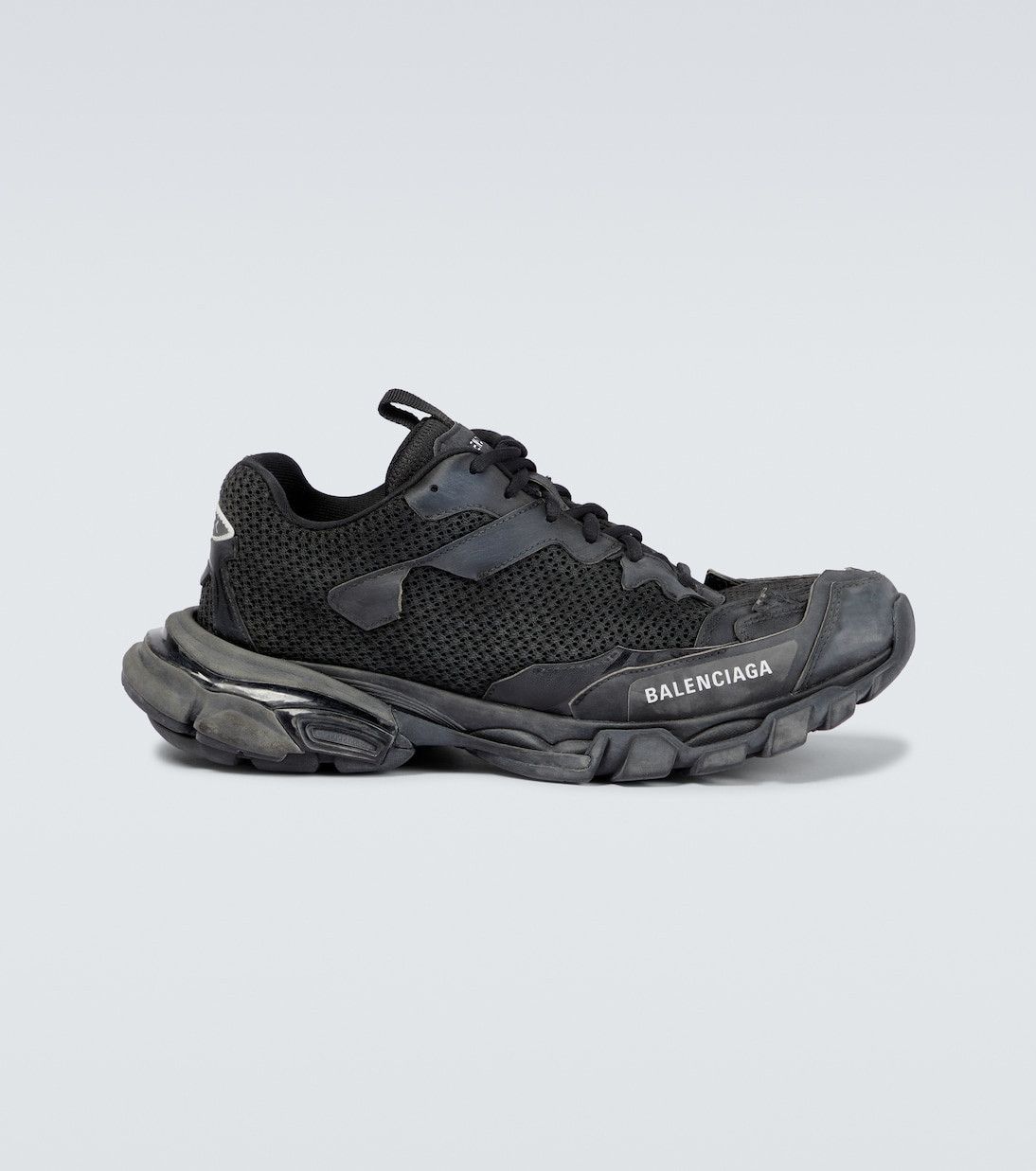 Track.3 Sneakers