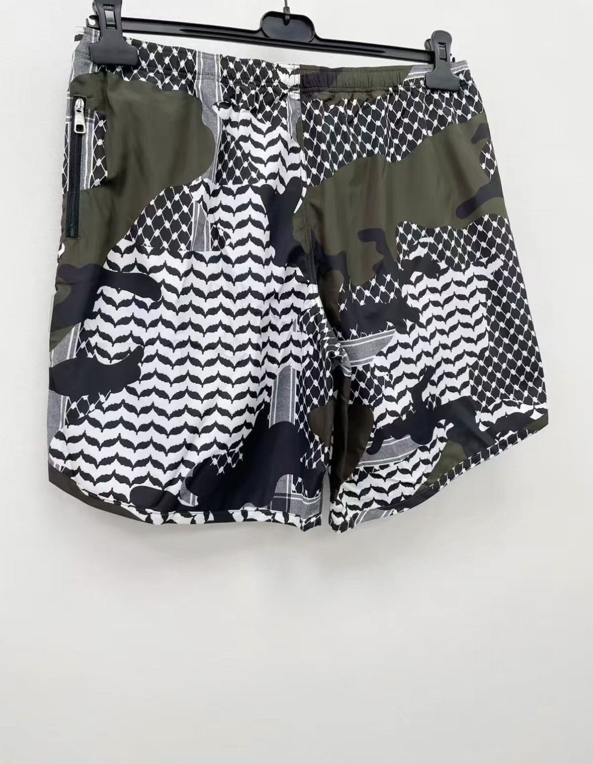Neil Barrett Neil Barrett Drawstring Shorts J30 Size US 34 / EU 50 - 6 Thumbnail