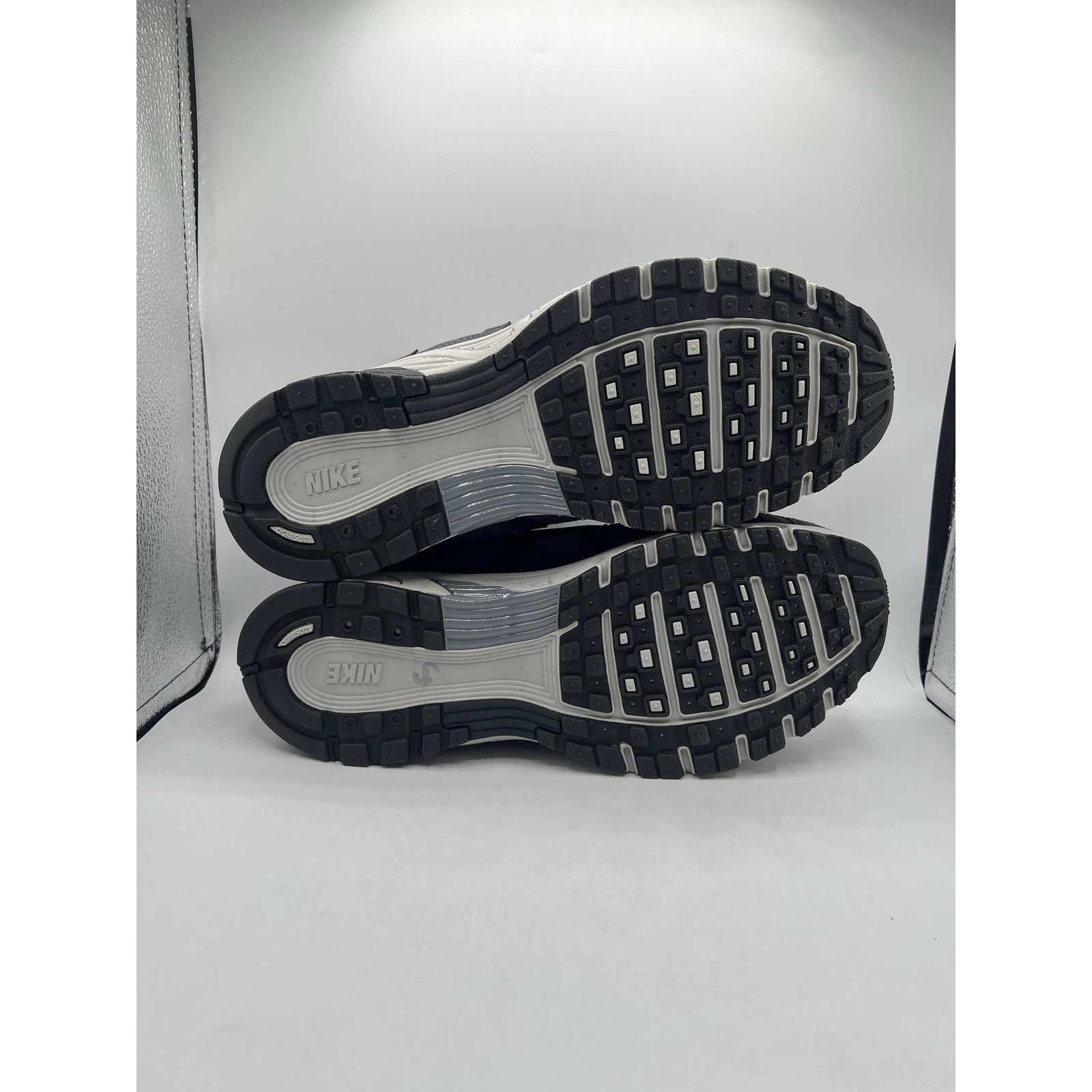 Nike Nike P-6000 Premium ‘Anthracite Smoke Grey’ size 8 men’s Size US 8 / EU 41 - 5 Thumbnail
