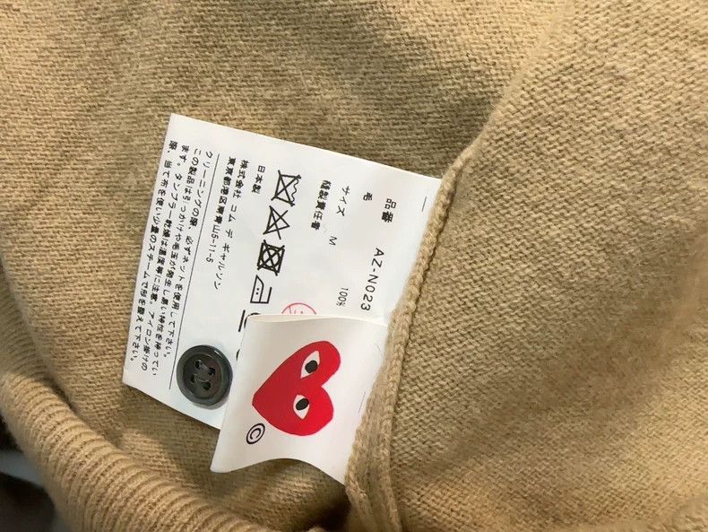 Comme des Garcons Comme Des Garcons Classic sweater. Camel Black Heart Size M / US 6-8 / IT 42-44 - 4 Thumbnail