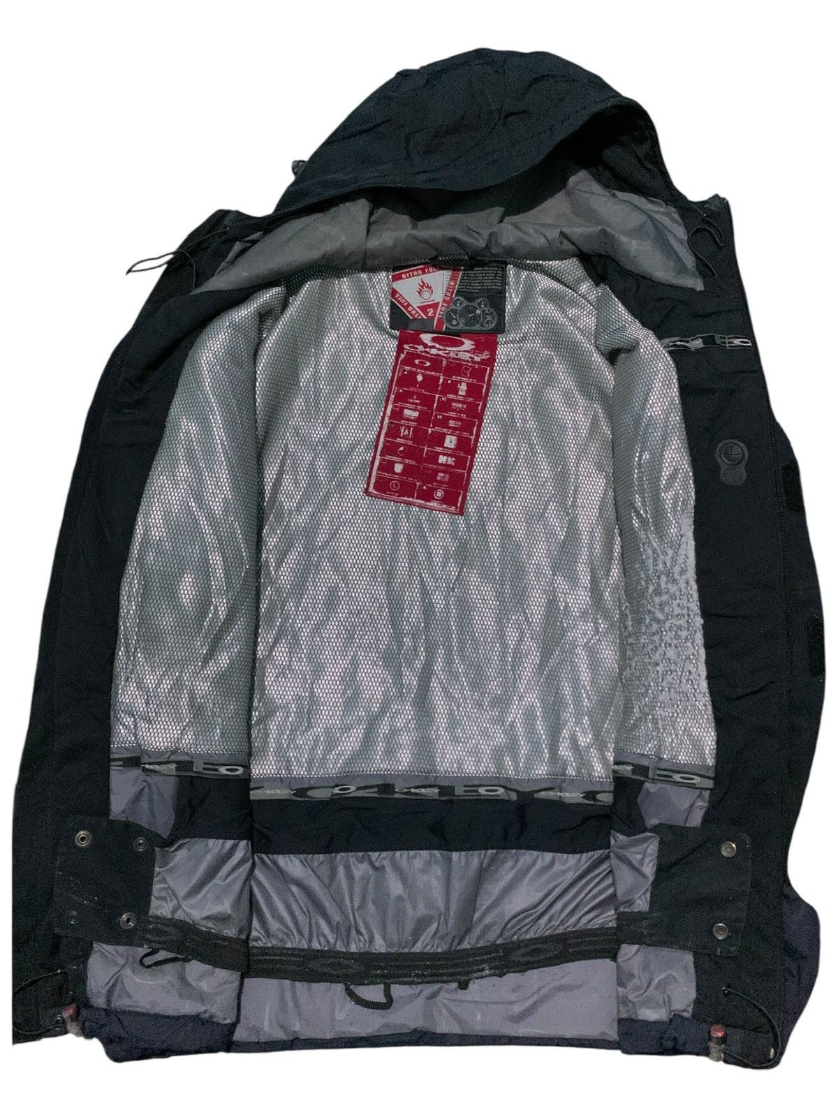 Oakley Oakley Software Nitro Fuel 2 Assymetrical Snowboard Jacket Size US M / EU 48-50 / 2 - 18 Thumbnail
