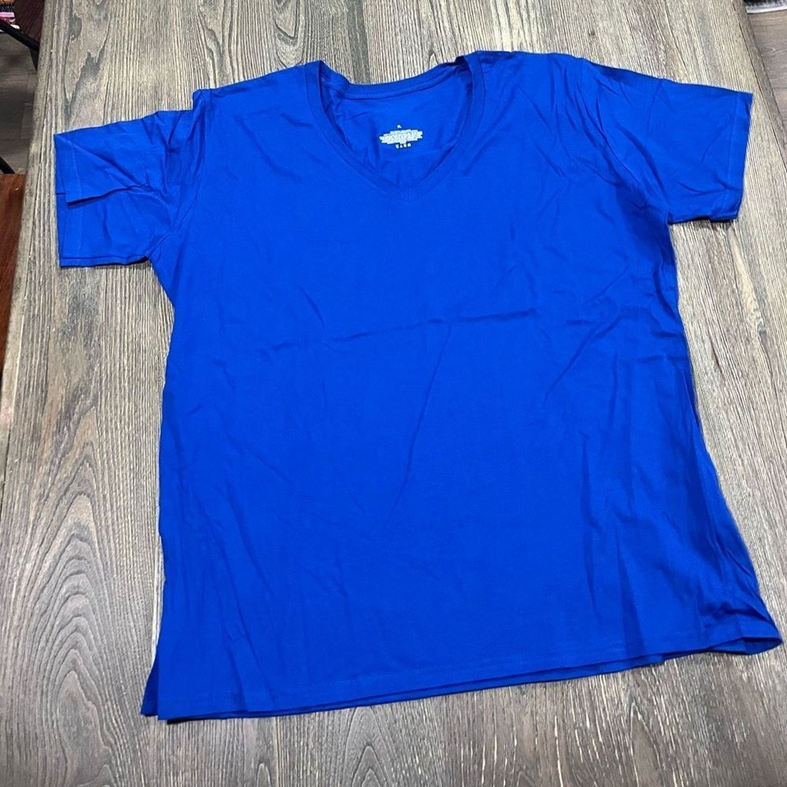 Vintage NWOT 3 Pack Mens T-Shirts V-Neckline Short Sleeve Size XL Size US XL / EU 56 / 4 - 3 Thumbnail