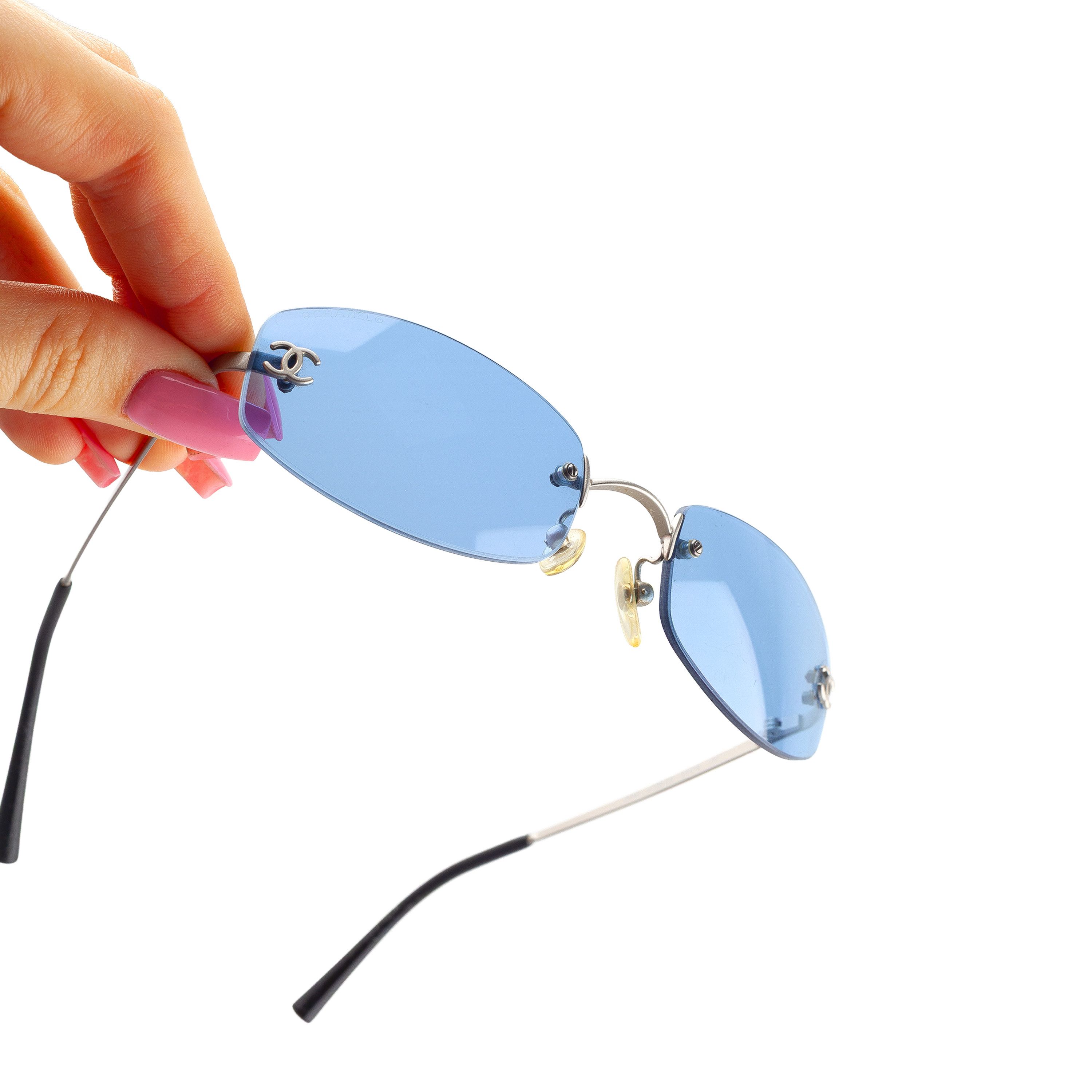 Chanel Chanel 4002 c.103/72 Vintage Blue Oval Sunglasses Size ONE SIZE - 6 Thumbnail