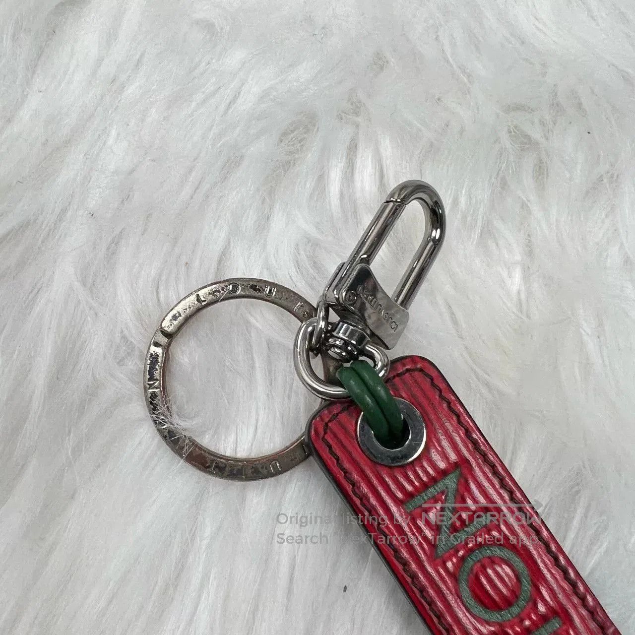 Louis Vuitton Louis Vuitton Leather Letter Keychain. Size ONE SIZE - 6 Thumbnail