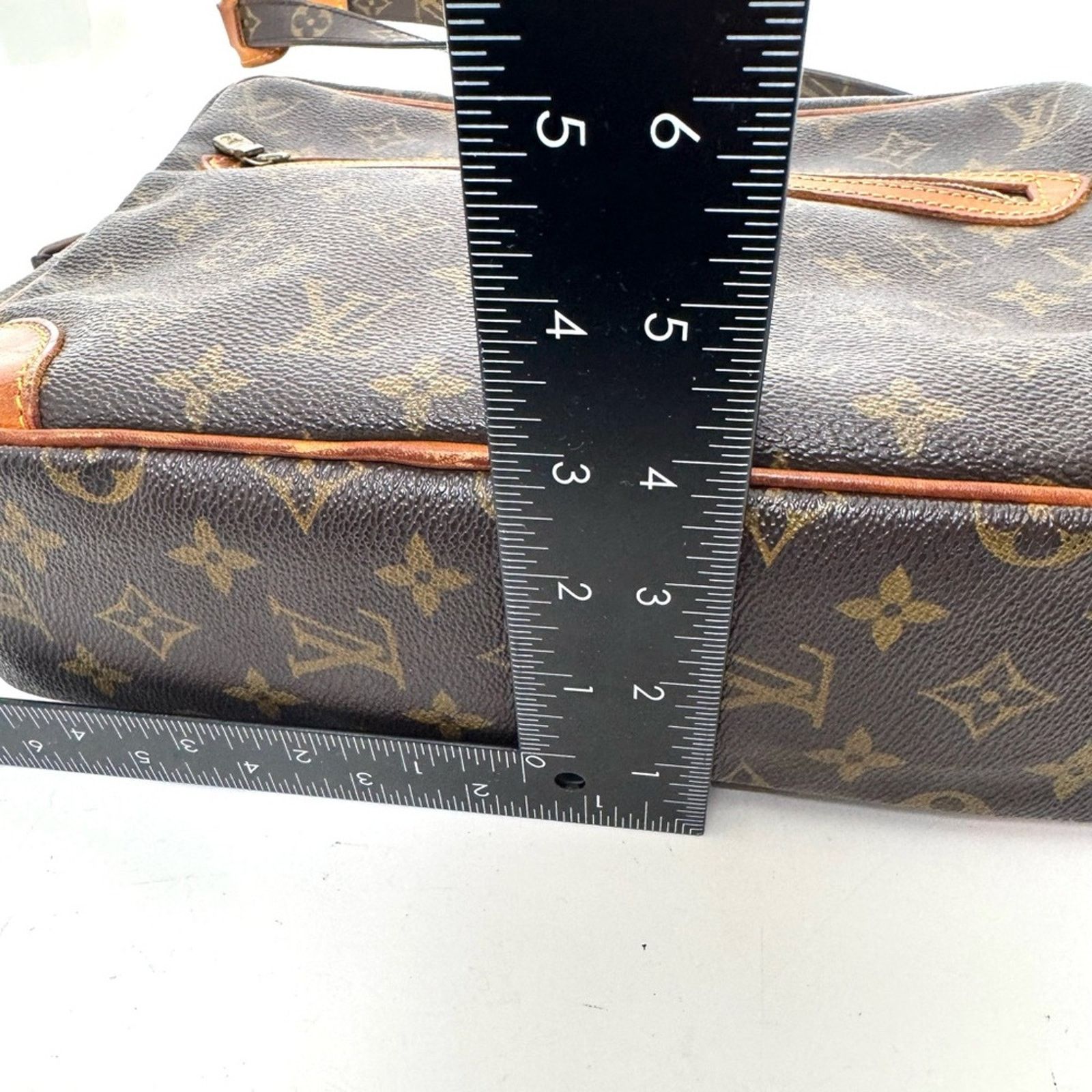 Louis Vuitton Louis Vuitton Brown Monogram Potomac top zip shoulder bag Size ONE SIZE - 8 Thumbnail