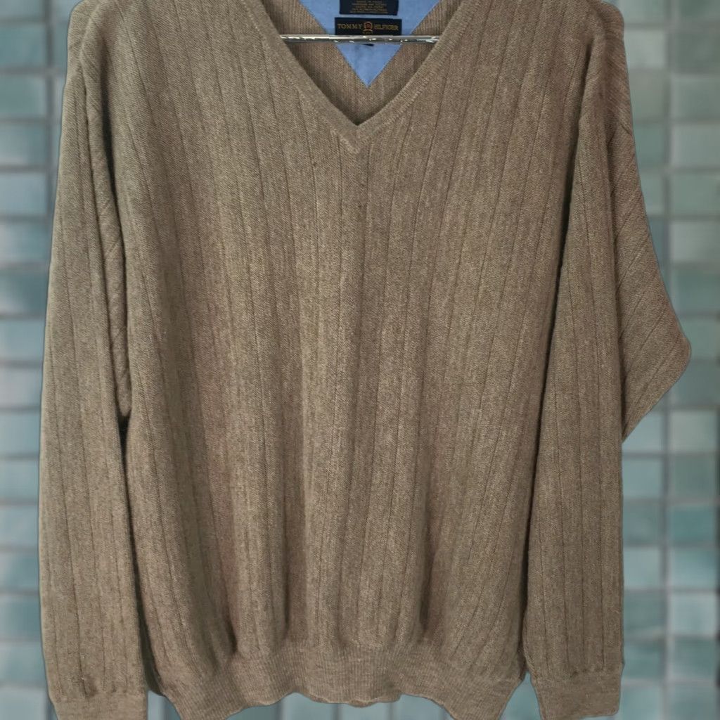Tommy Hilfiger Tommy Hilfiger Mens V Neck Long Sleeve Knit Beige Pullover Sweater XL Beiges Classic Pullover Casual Mens Size US XL / EU 56 / 4 - 1 Thumbnail