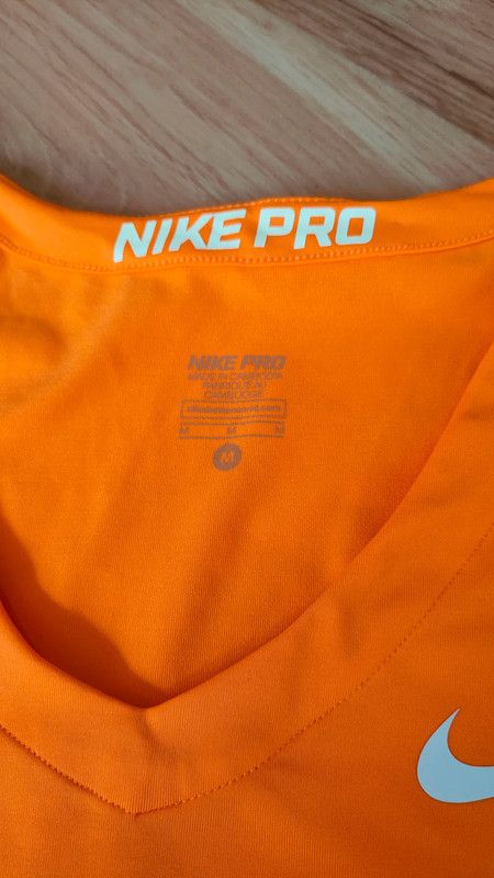 Nike Nike Pro Women's Sports T-shirt Size M Size US M / EU 48-50 / 2 - 2 Thumbnail