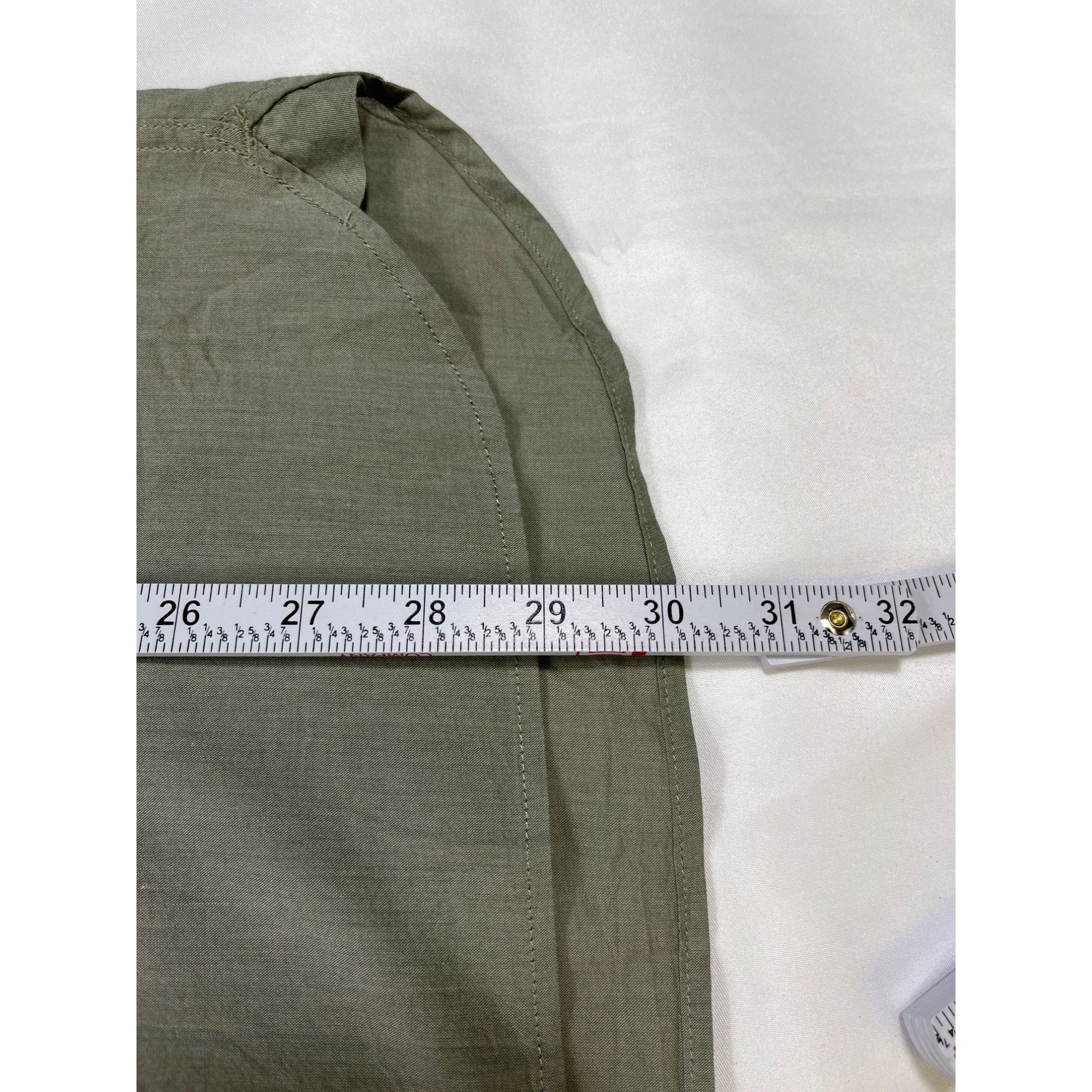 H&M H&M SKU 7634 Mens Olive Green Button Down Long Sleeve Shirt Size US L / EU 52-54 / 3 - 6 Thumbnail