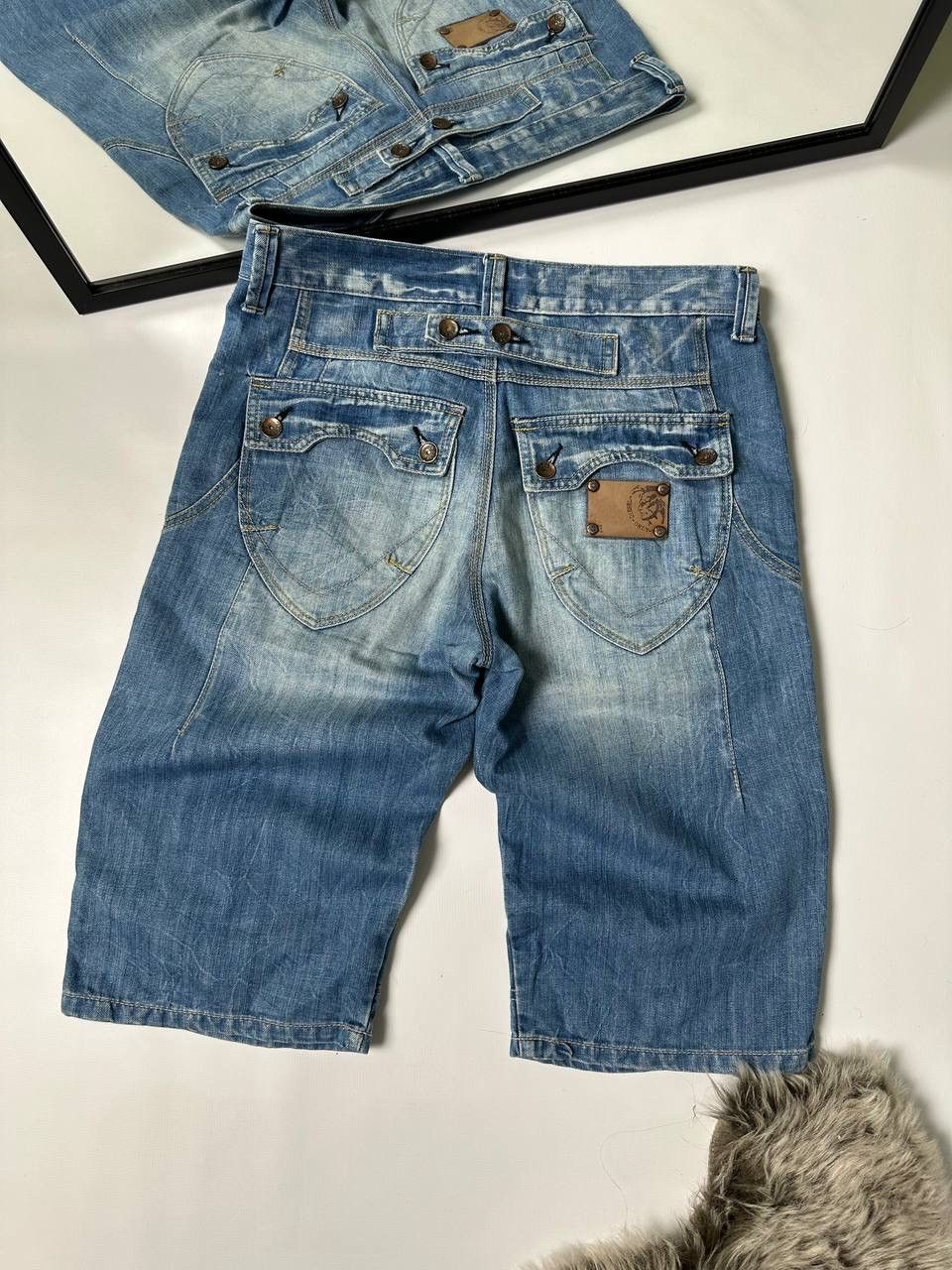 Diesel × Jean × Vintage 🔥90’s Vintage Made in Italy Diesel Jeans Short Size US 32 / EU 48 - 2 Thumbnail