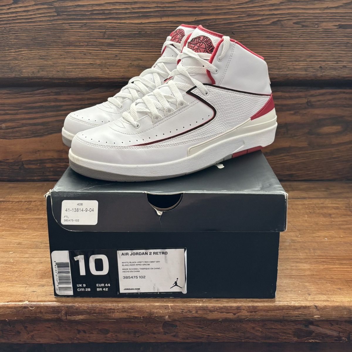 Jordan Brand Air Jordan 2 Retro Chicago White/Red Size 10 Size US 10 / EU 43 - 1 Thumbnail