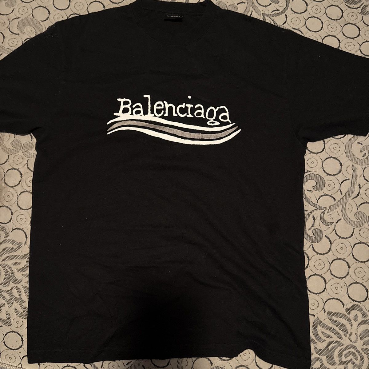 Balenciaga Play Balenciaga T-shirt Size US S / EU 44-46 / 1 - 2 Thumbnail