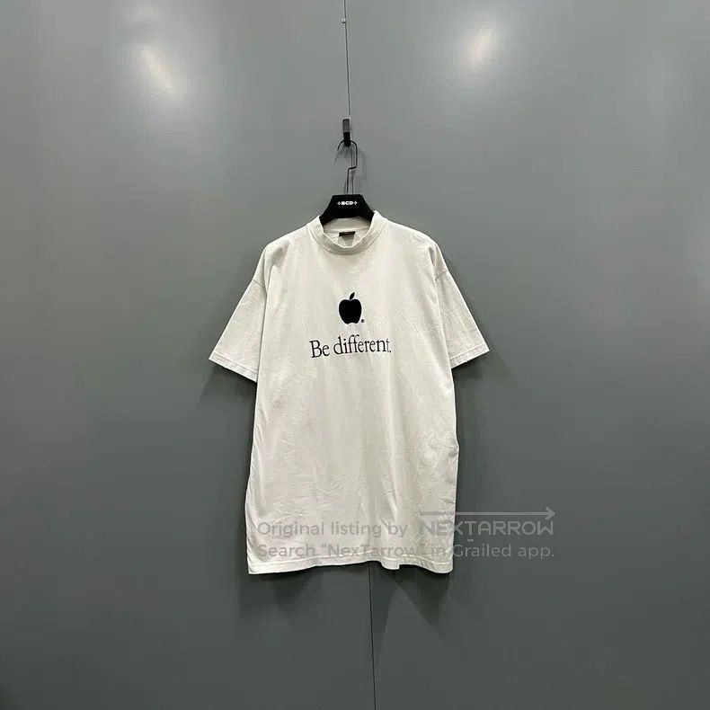 Balenciaga Balenciaga Letter Apple Logo Short Sleeve Size US M / EU 48-50 / 2 - 1 Thumbnail