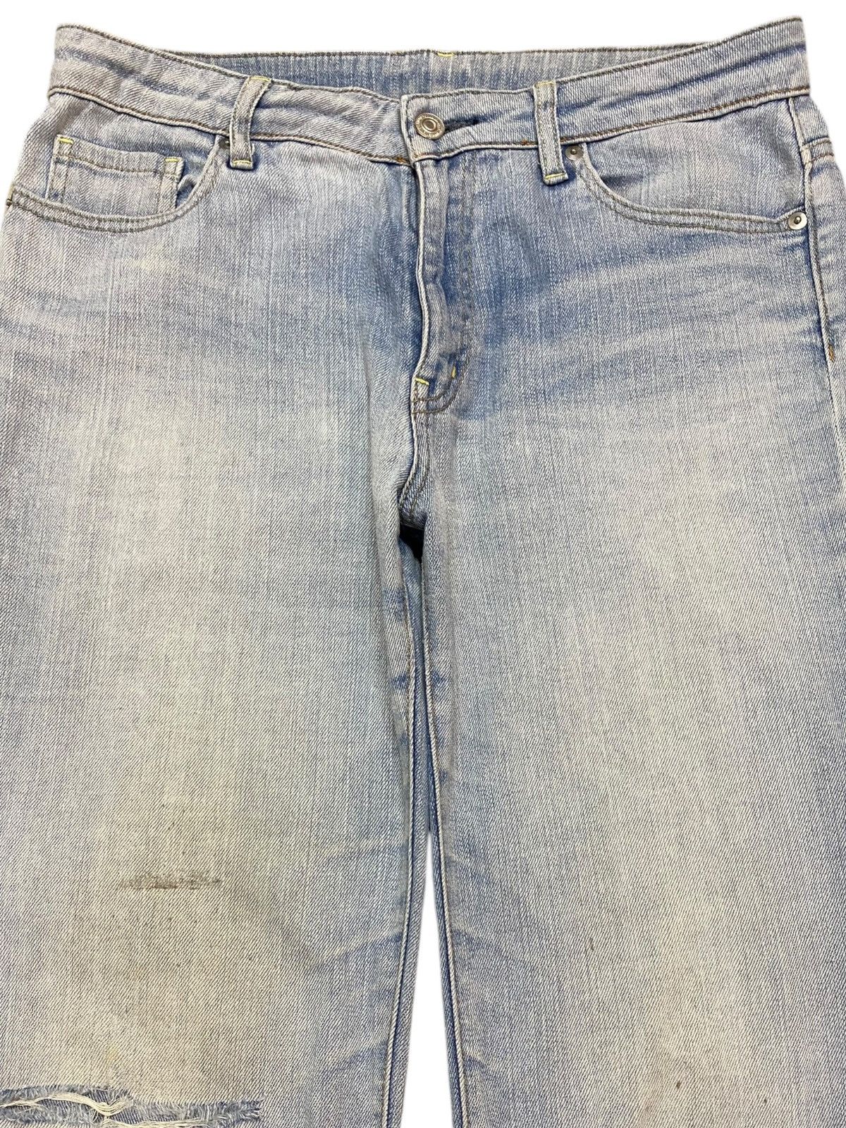 Japanese Brand Vintage Japanese Brands Uniqlo Faded Distressed Flare Jeans Size US 32 / EU 48 - 3 Thumbnail