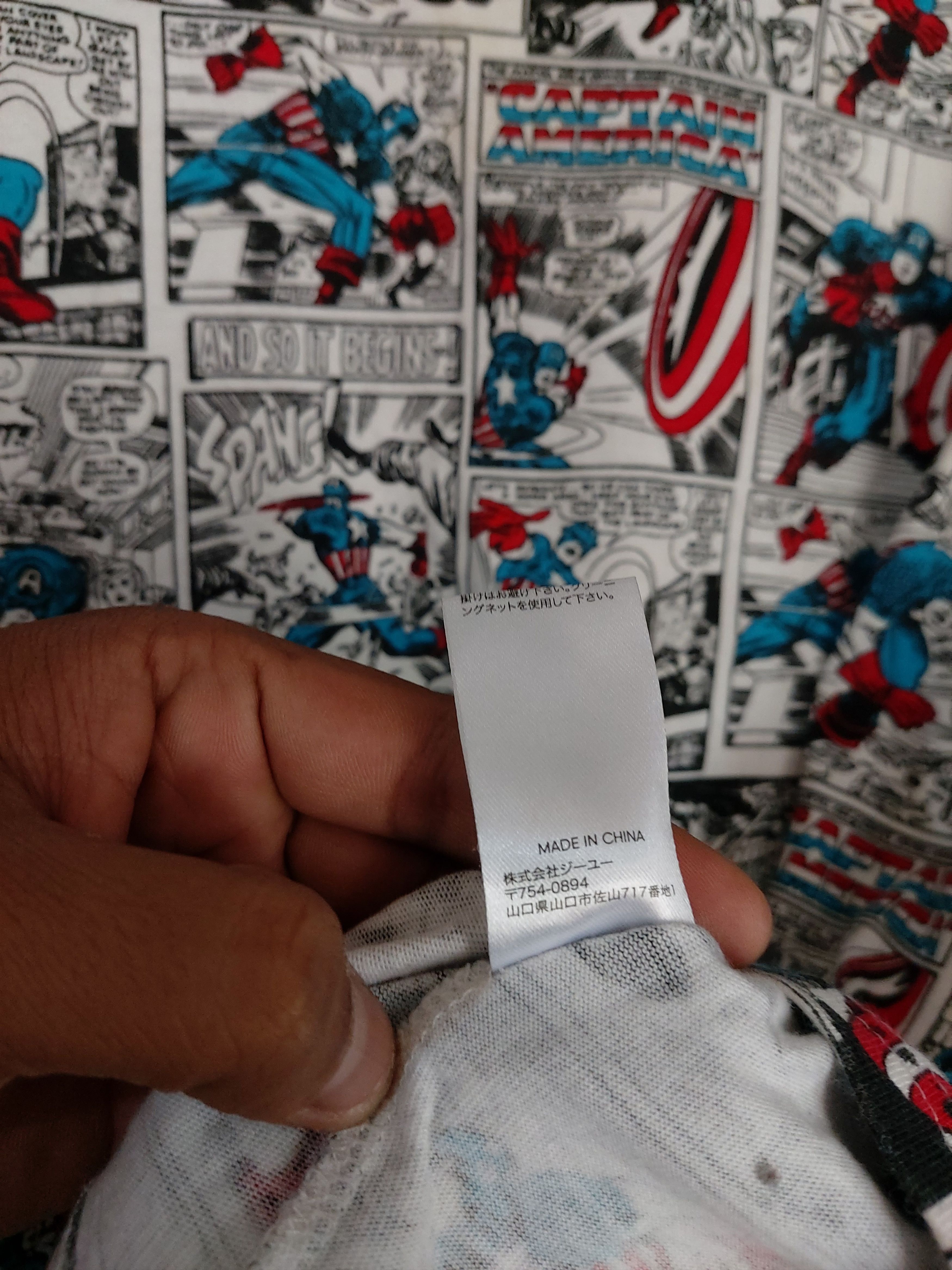 Marvel Comics MARVEL COMICS X GU CAPTAIN AMERICA PRINT TEE Size US L / EU 52-54 / 3 - 7 Thumbnail
