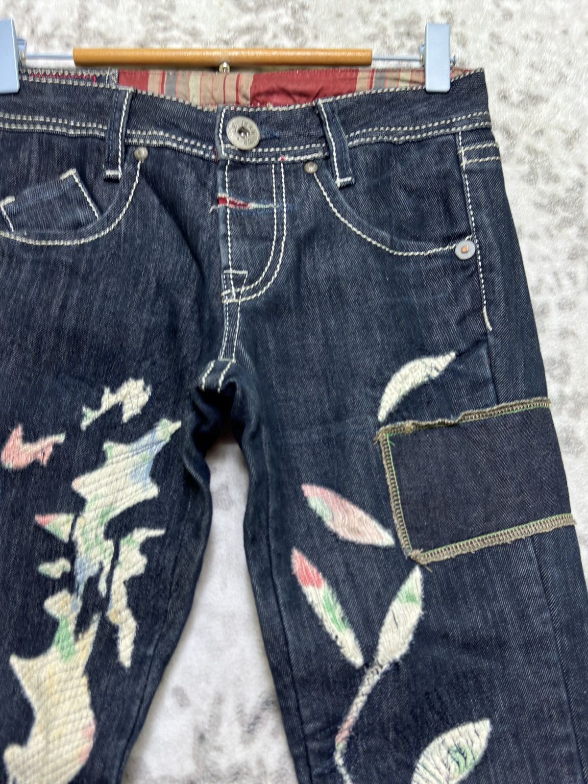 Marithe + Francois Girbaud Marithé + François Girbaud Cropped Flare Patchwork Denim Size 27" / US 4 / IT 40 - 5 Thumbnail