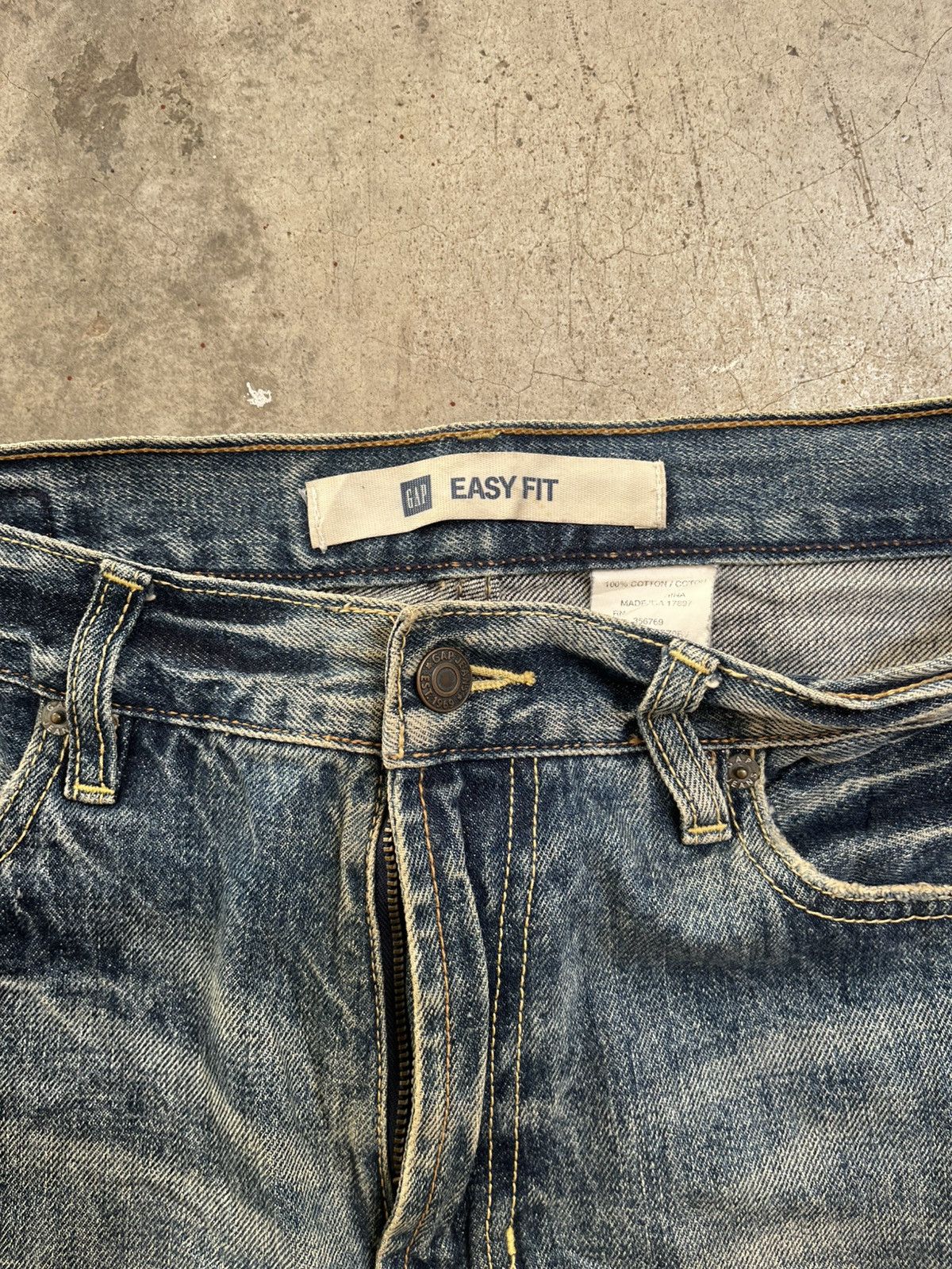 Gap Gap easy fit mud wash designed distress denim Size US 32 / EU 48 - 5 Thumbnail