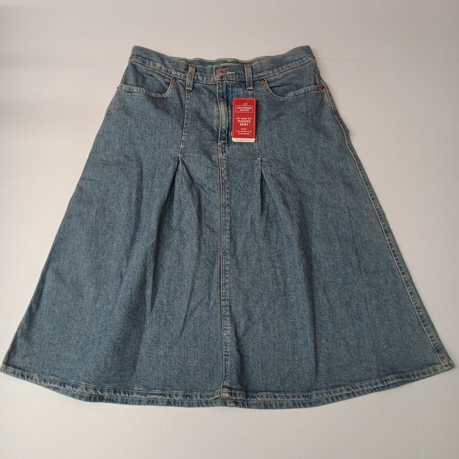 Levi's Levi Strauss Blue Denim Pleated Skirt Women's Size 4 W27 Size 27" / US 4 / IT 40 - 1 Thumbnail