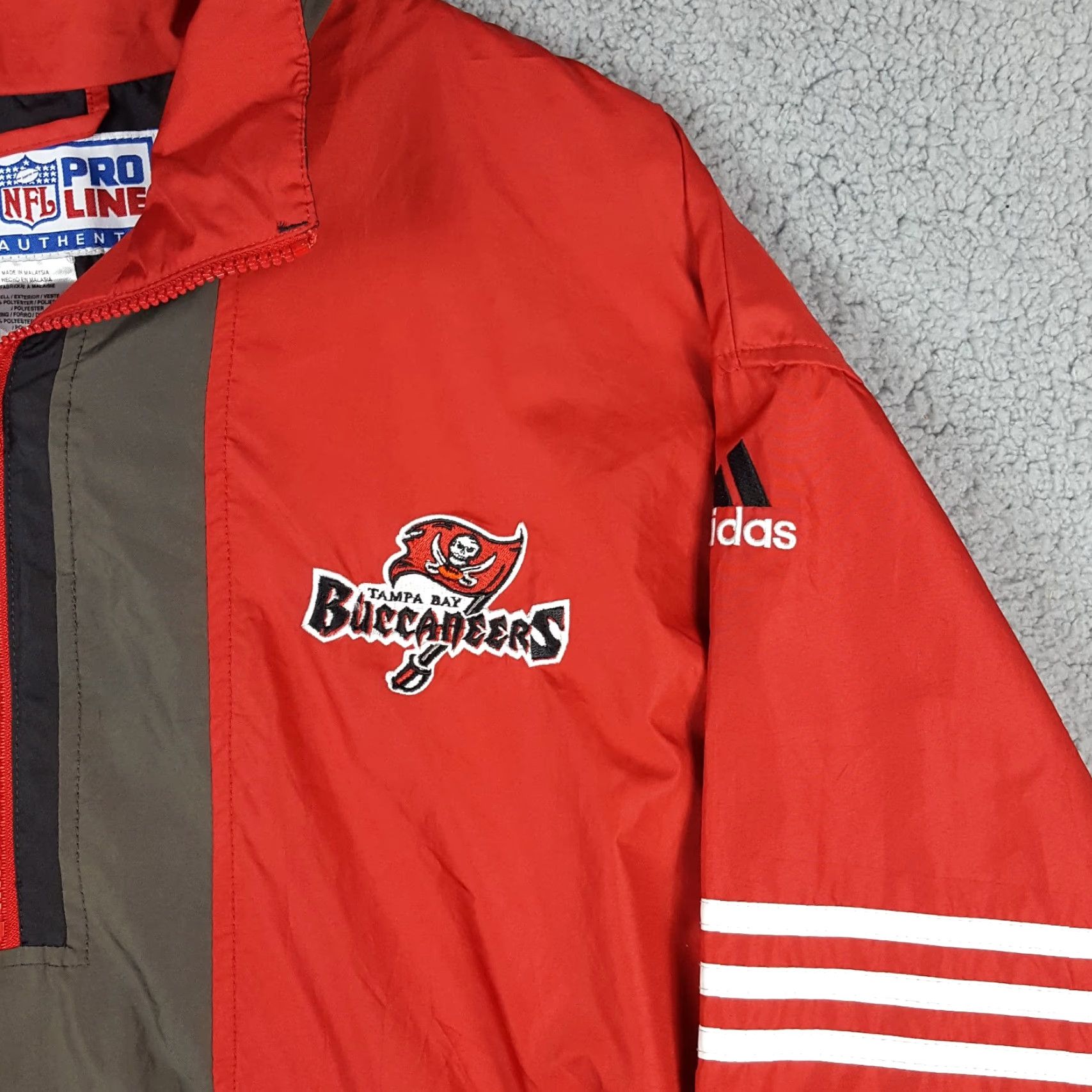 Adidas Vintage Tampa Bay Buccaneers Men's XL Pro-Line NFL Football Windbreaker Jacket Size US XL / EU 56 / 4 - 4 Thumbnail