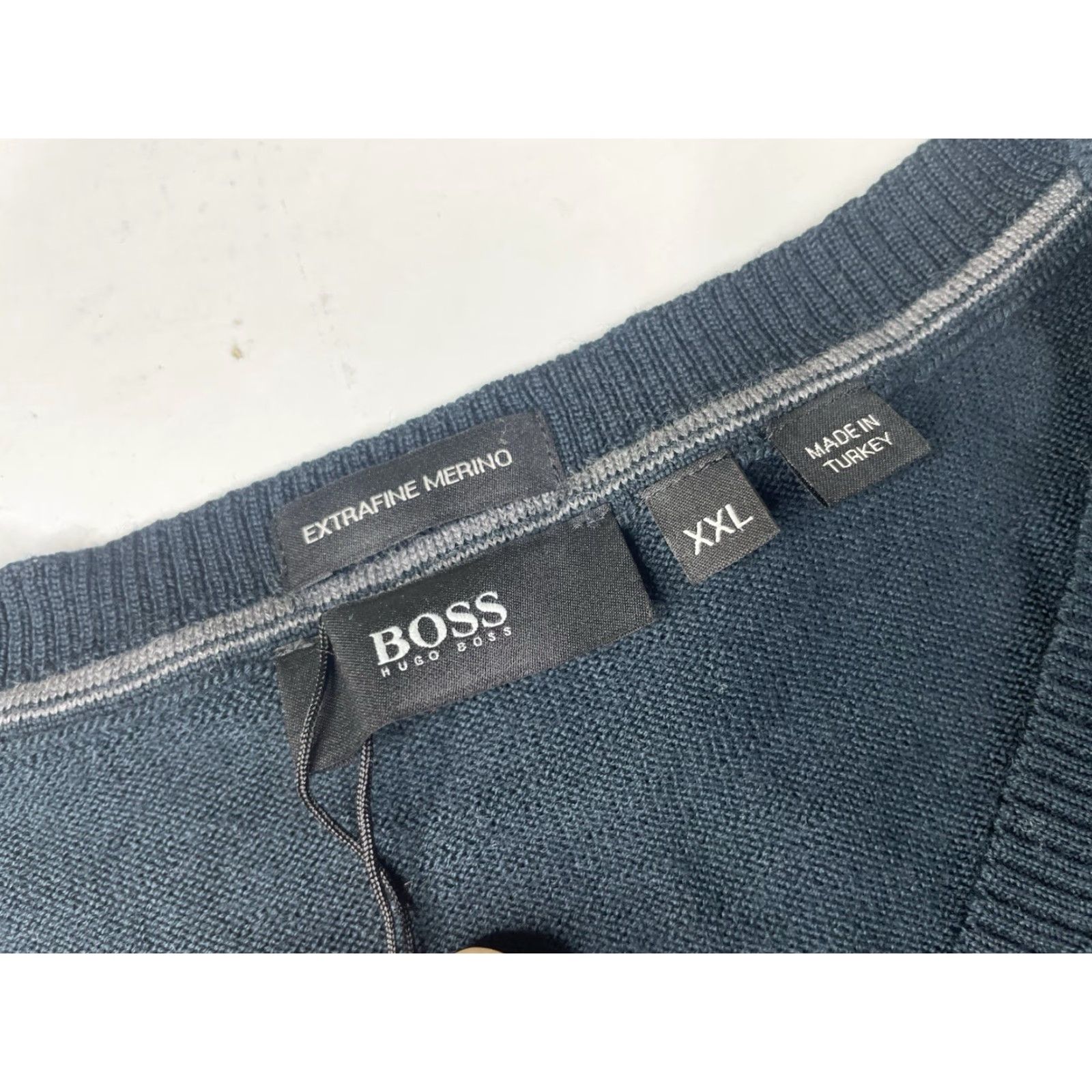 Hugo Boss HUGO BOSS NWT Batisse-E Regular Fit Extrafine Merino Jumper Mens XXL V-Neck Knit Green Size US XXL / EU 58 / 5 - 4 Thumbnail