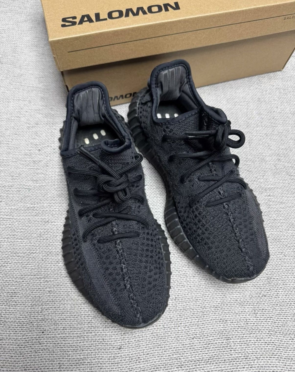 Adidas Adidas Yeezy 350 Onyx HQ4540 K37 Size US 7 / EU 40 - 1 Thumbnail