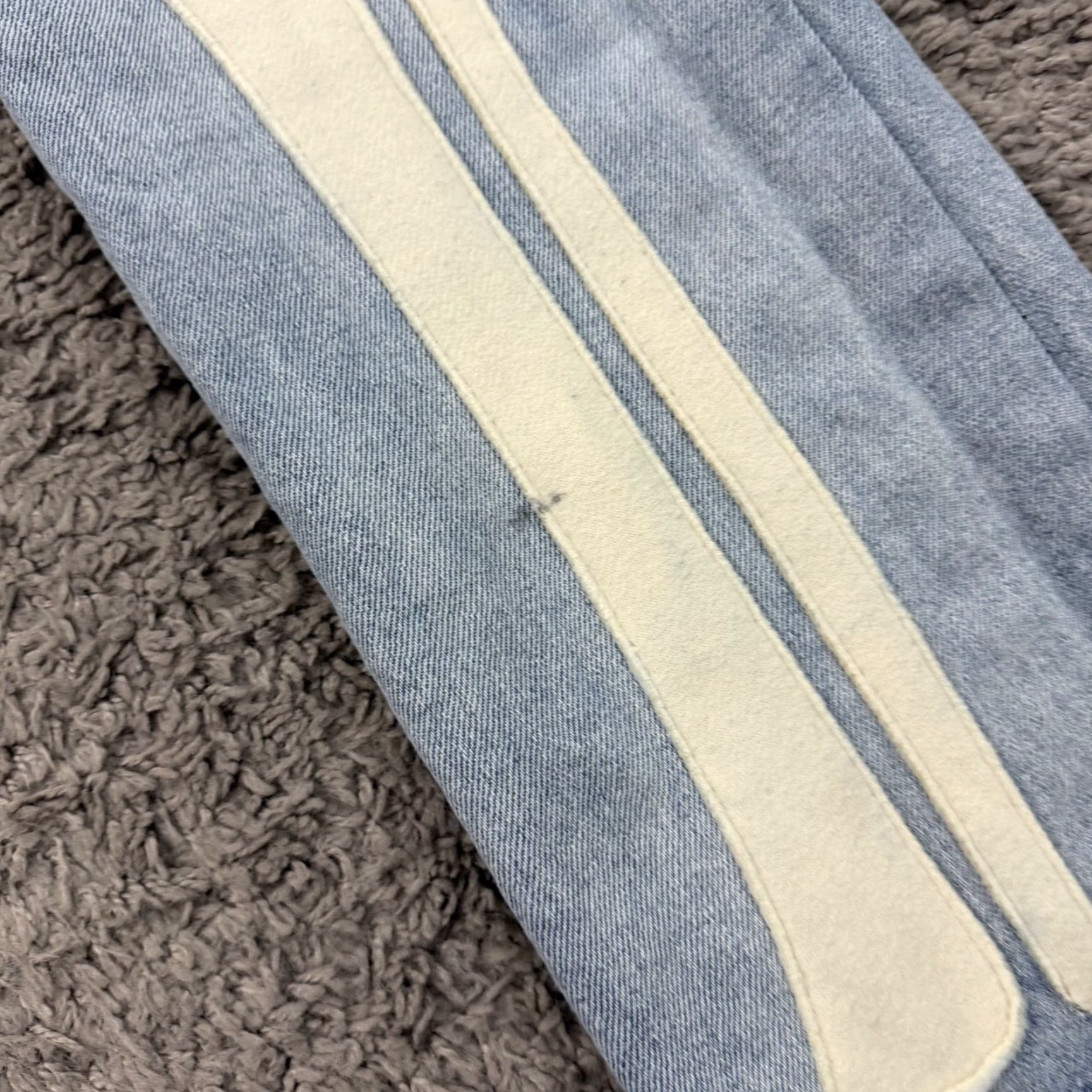 MNML MNML Jeans Mens 31 Straight Slim Fit Halloween Light Wash Denim 31x36 Jeans Mens Slim Halloween MNML Blue 90s Style (No extra info) Size US 30 / EU 46 - 2 Thumbnail