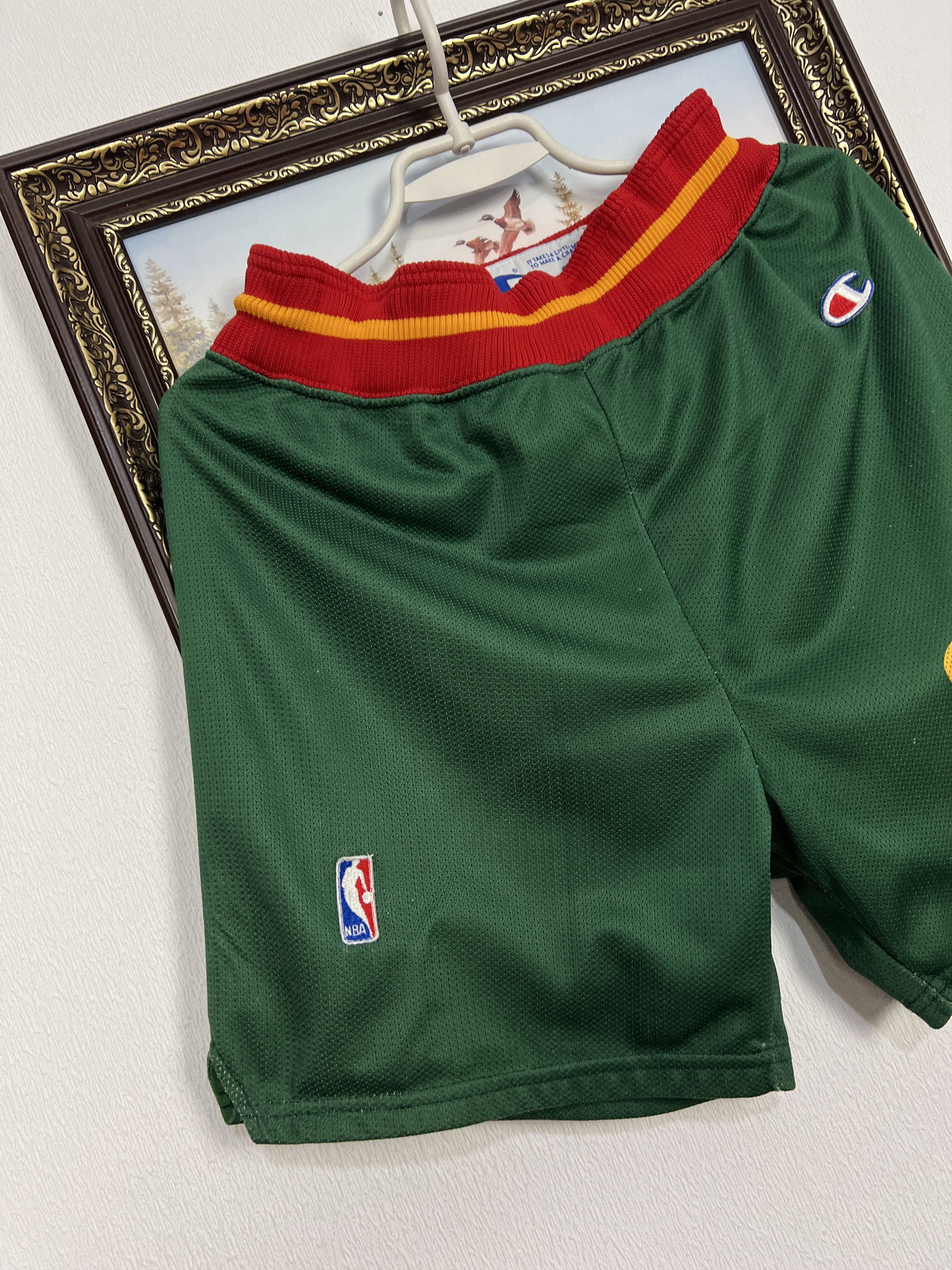 Champion Vintage 90's Champion Seattle Super Sonics NBA Shorts Rare Size US 30 / EU 46 - 3 Thumbnail