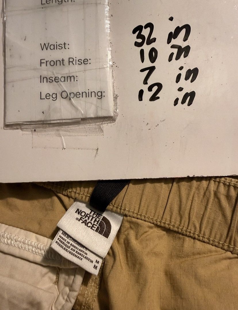 The North Face The North Face Hiking Shorts Size US 32 / EU 48 - 4 Thumbnail