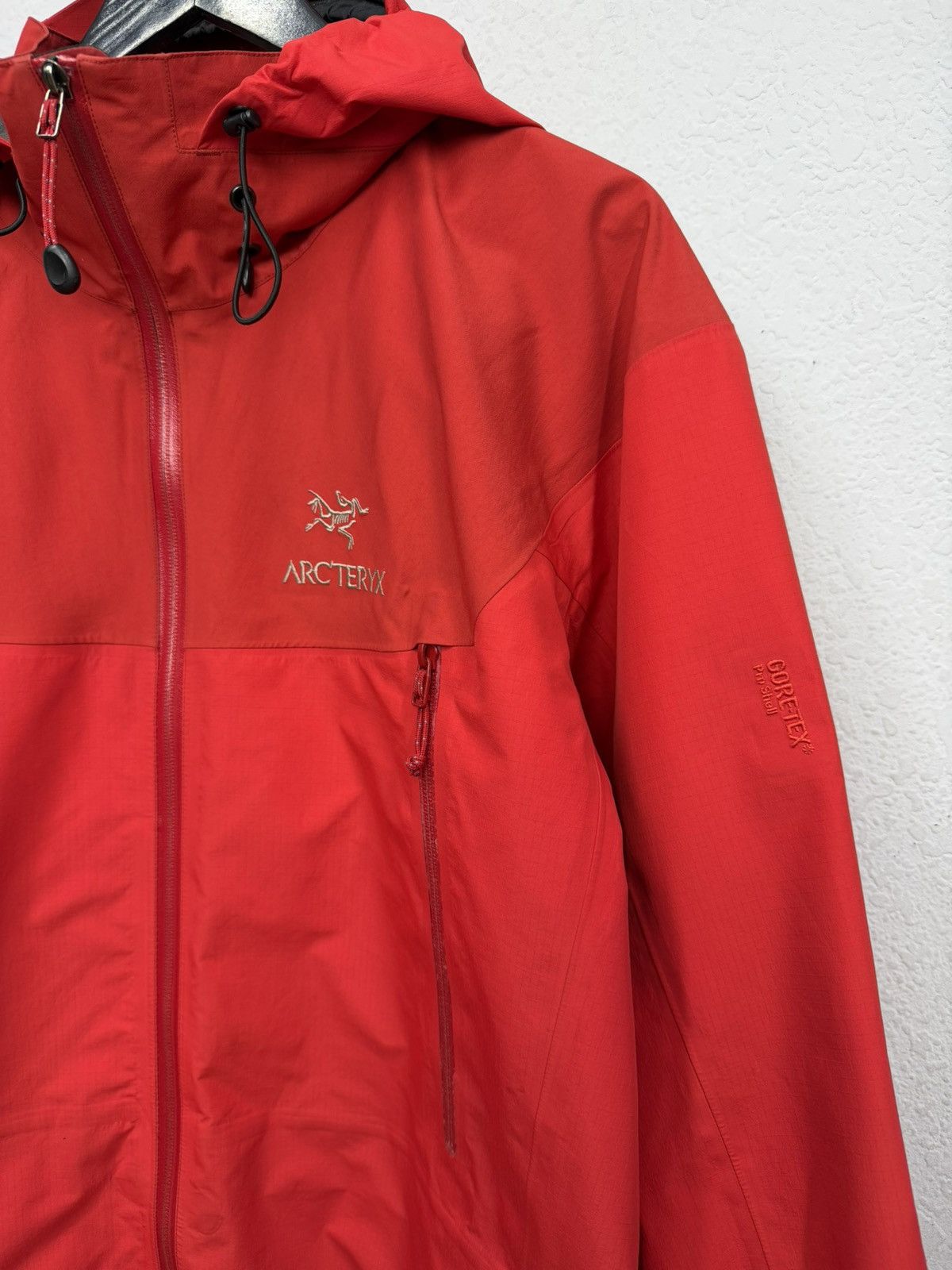 Arc'teryx Vintage Arc’teryx Beta AR Gore-Tex Pro Shell Jacket Hooded Size US L / EU 52-54 / 3 - 4 Thumbnail