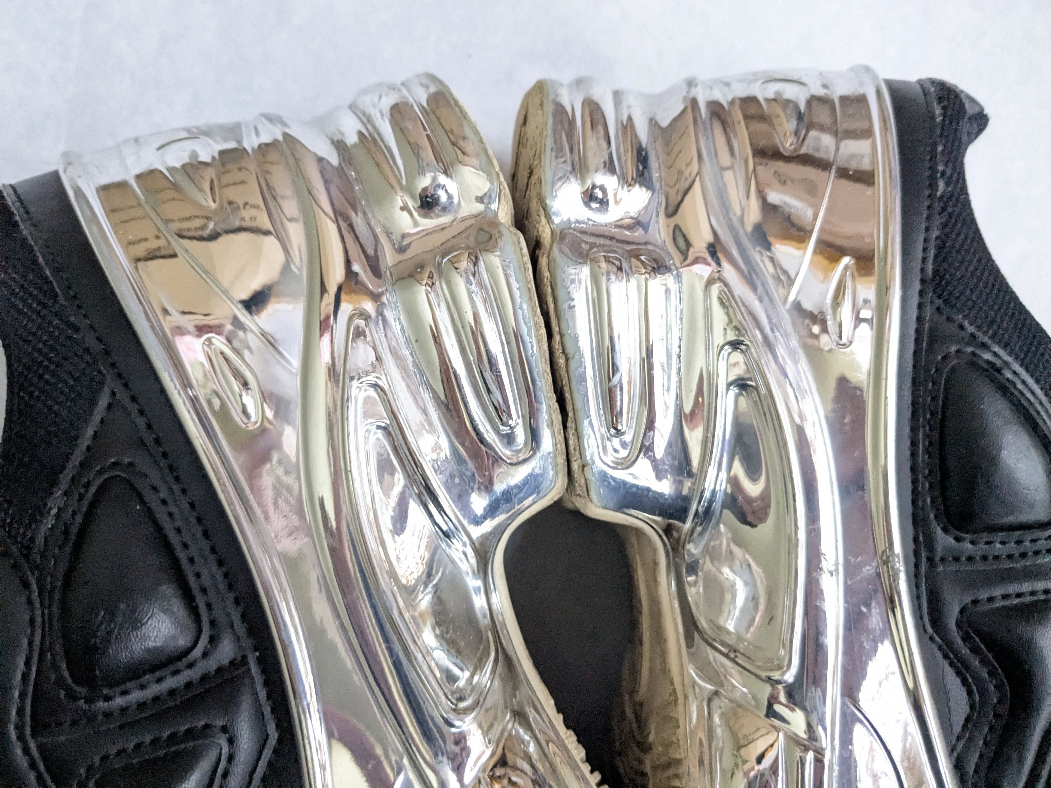Raf Simons Adidas x Raf Simons Ozweego Mirrored Black Silver EE7944 Size US 8 / EU 41 - 14 Thumbnail