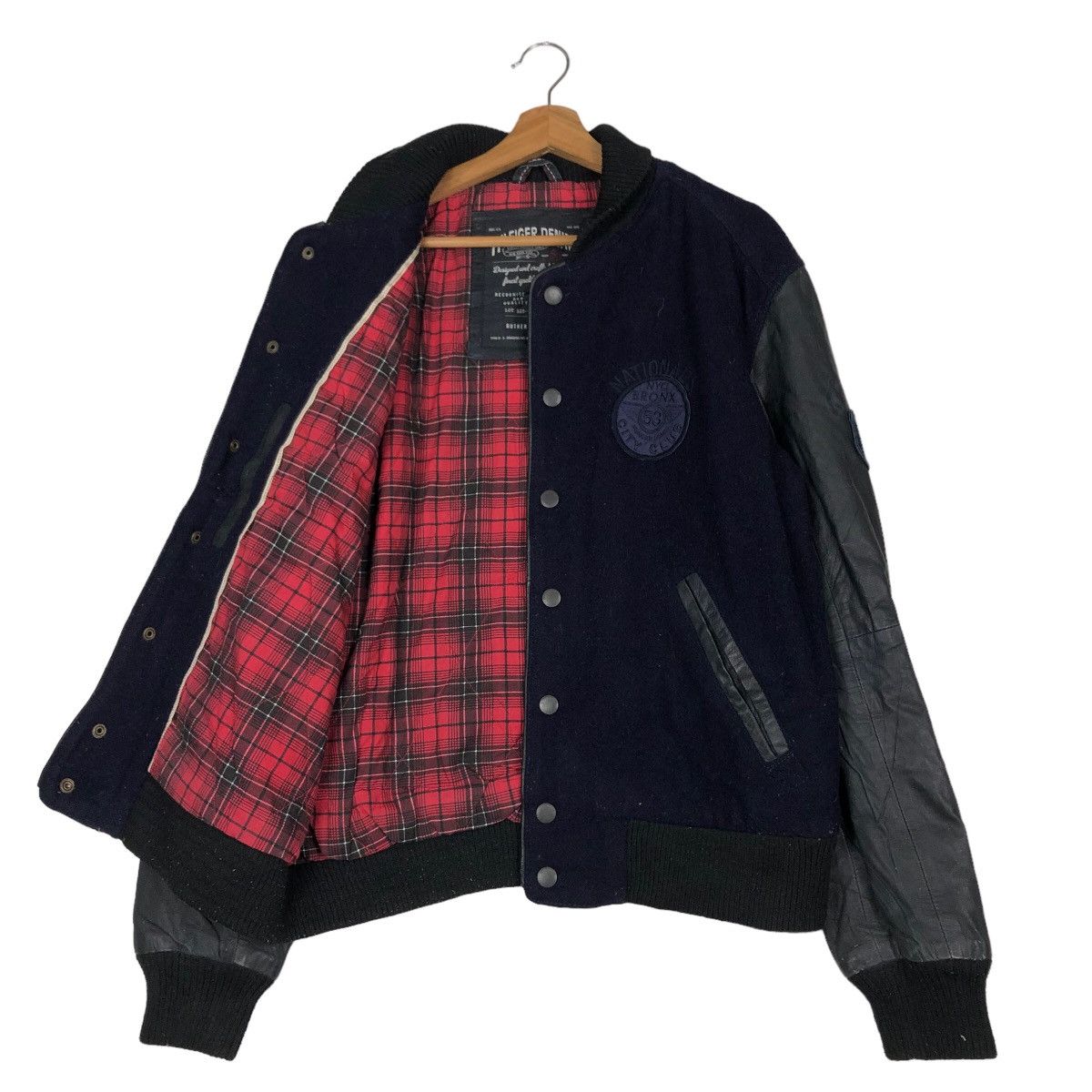Japanese Brand Vintage Leather Jacket Fly Hilfiger Denim Big Logo SpellOut Size US L / EU 52-54 / 3 - 11 Thumbnail