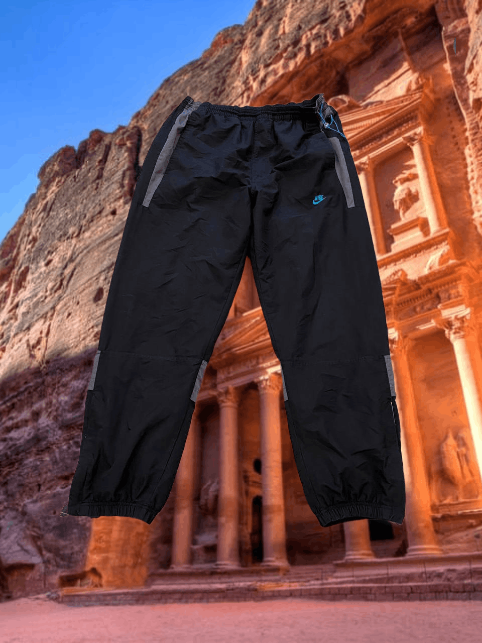 Nike Vintage black sweatpants NIKE logo Y2K size L Size US 34 / EU 50 - 1 Thumbnail