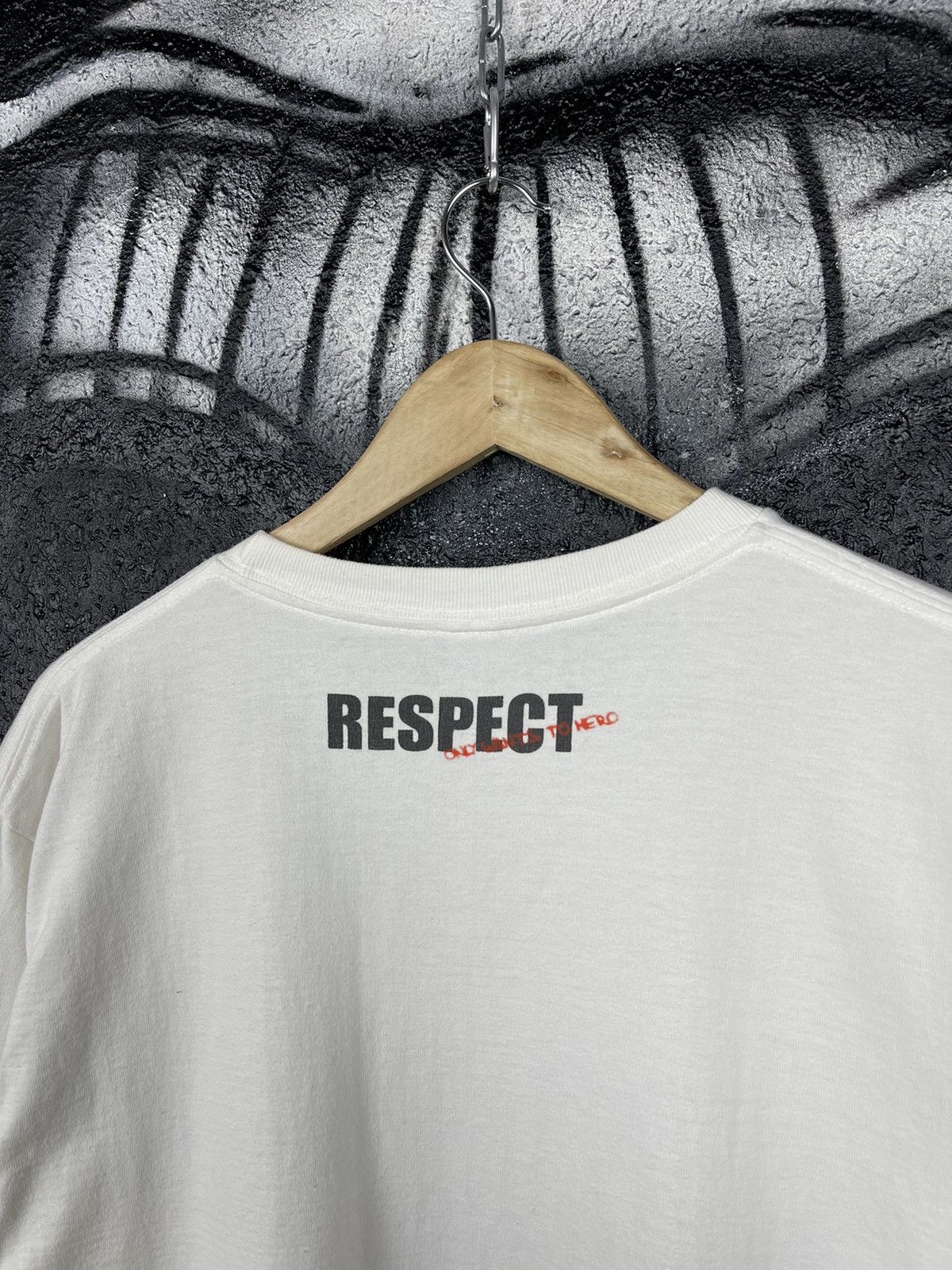 Vintage Vintage Respect Third Wave T-shirt Men’s Size Large Size US L / EU 52-54 / 3 - 7 Thumbnail