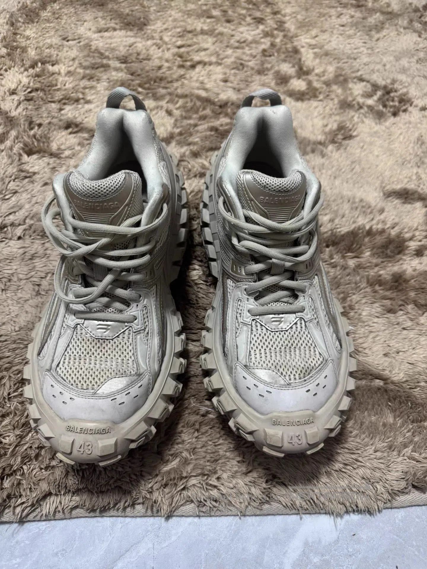 Balenciaga Gray Low-Top Sneakers Size 10. Size US 10 / EU 43 - 1 Thumbnail