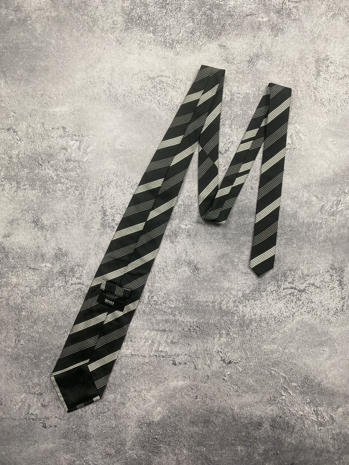 Hugo Boss Hugo Boss Tie Old Money Style Silk Formal Luxury Ties Italy Size ONE SIZE - 2 Thumbnail