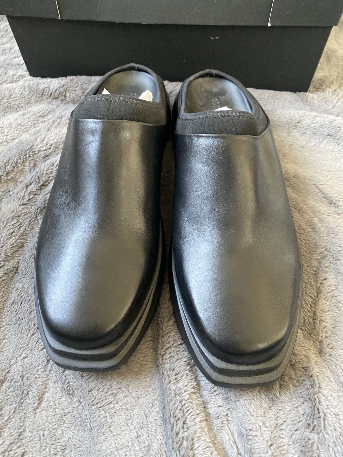 1017 ALYX 9SM 1017 Alyx 9sm leather mono slip on Size US 9.5 / EU 42-43 - 3 Thumbnail