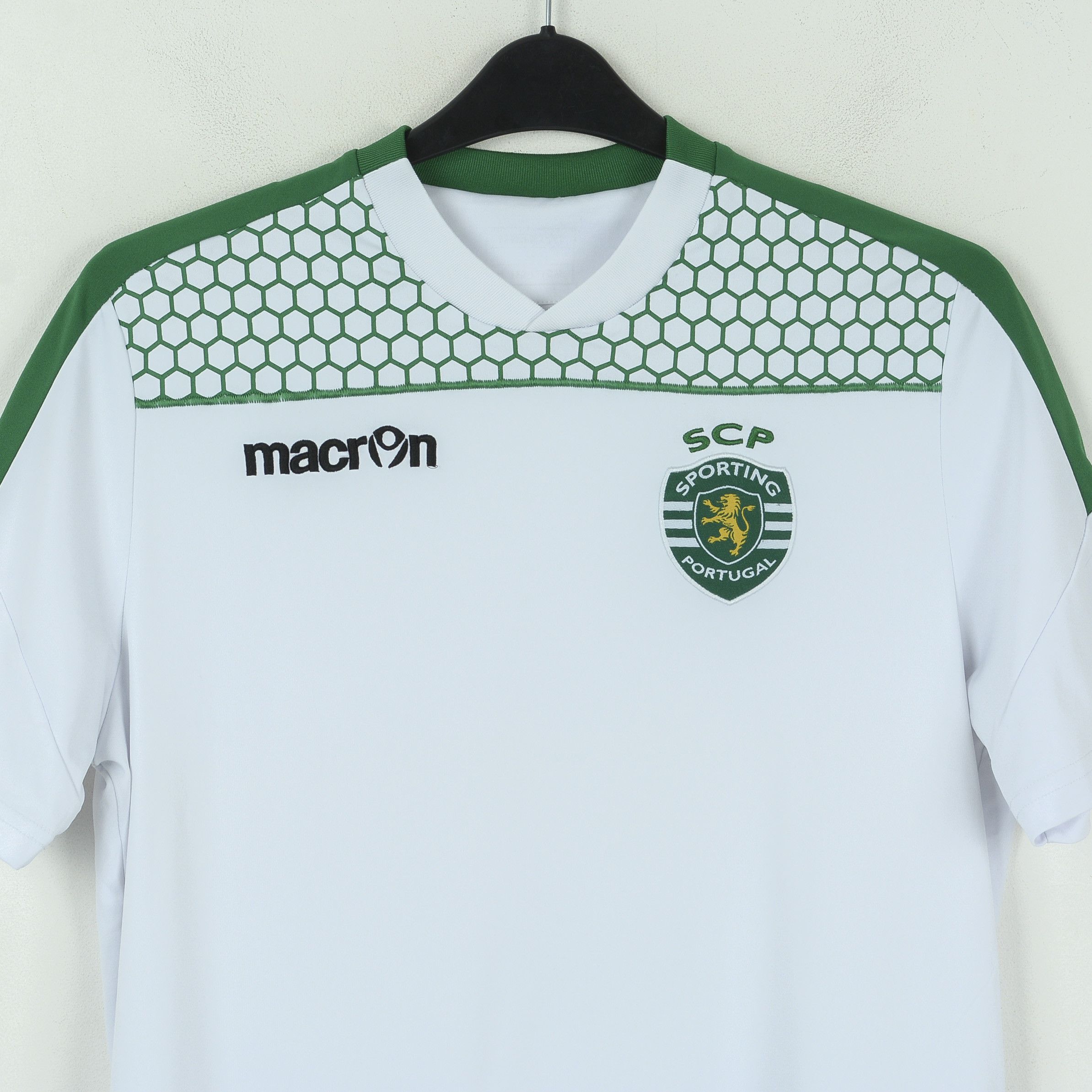 Macron Sporting CP Men M Special 2015 2016 Shirt #19 Teo Gutierrez Size US M / EU 48-50 / 2 - 2 Thumbnail