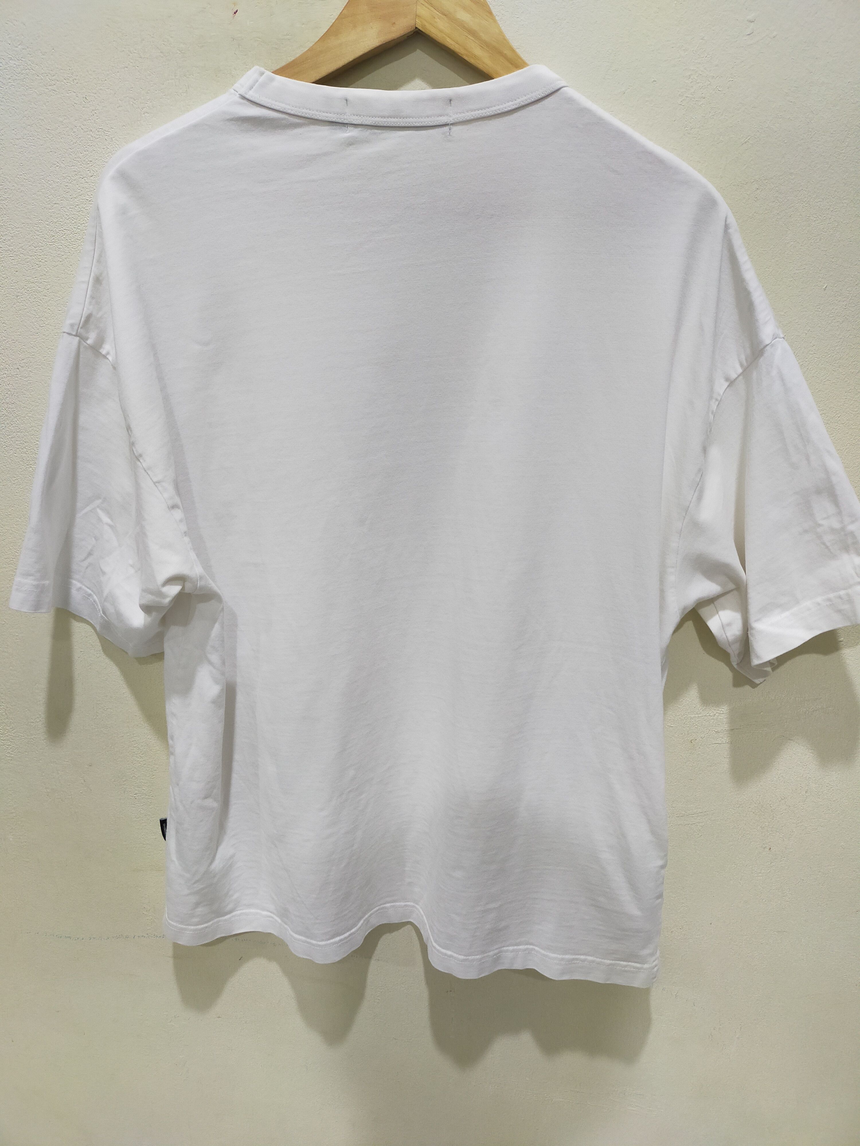 GU × Undercover 🔥 OFFER ME ! GU X UNDERCOVER T-SHIRT Size US S / EU 44-46 / 1 - 2 Thumbnail
