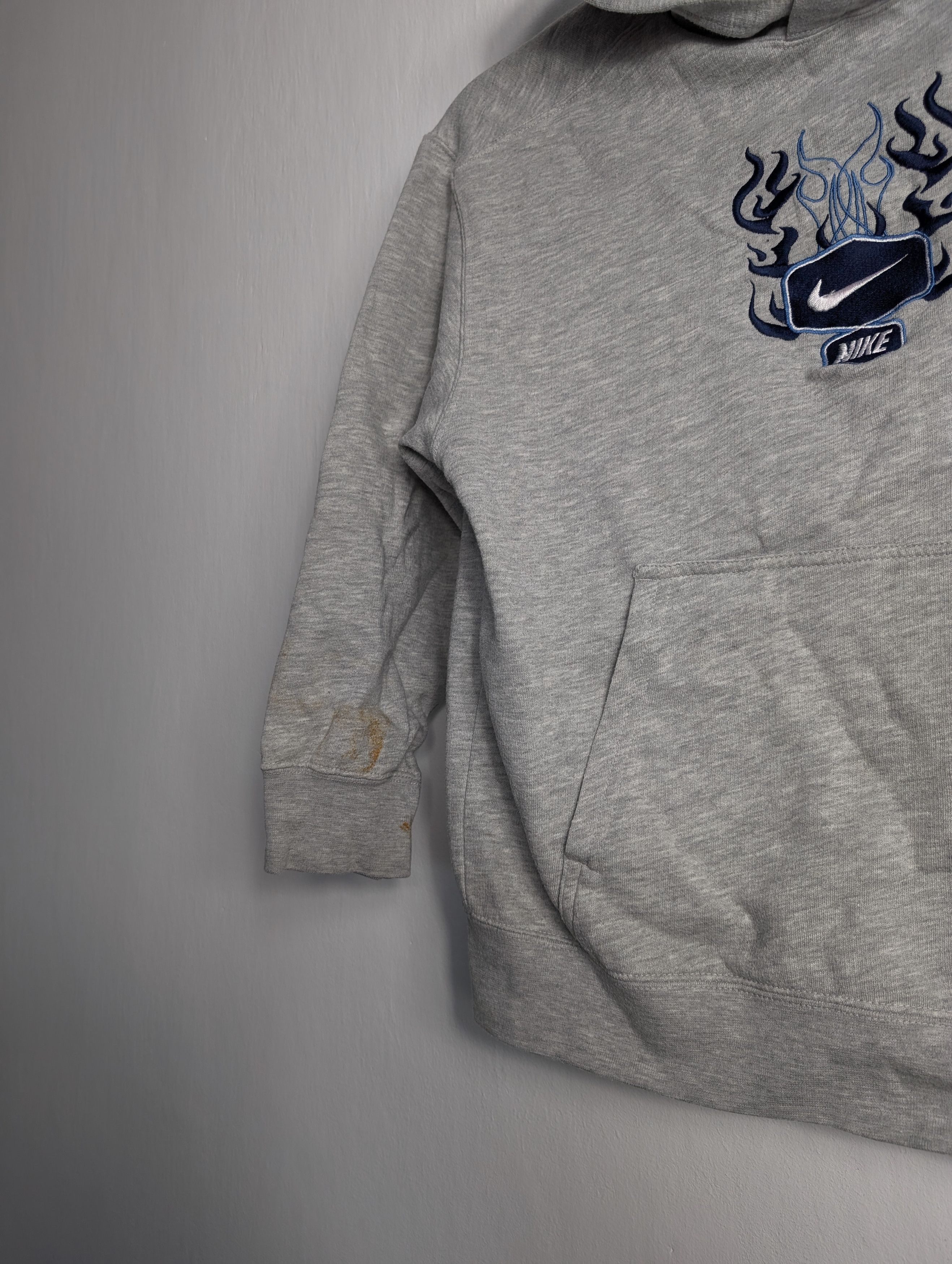 Nike × Vintage Vintage Nike 00s Flame Hoodie y2k Embroided Size XS / US 0-2 / IT 36-38 - 5 Thumbnail