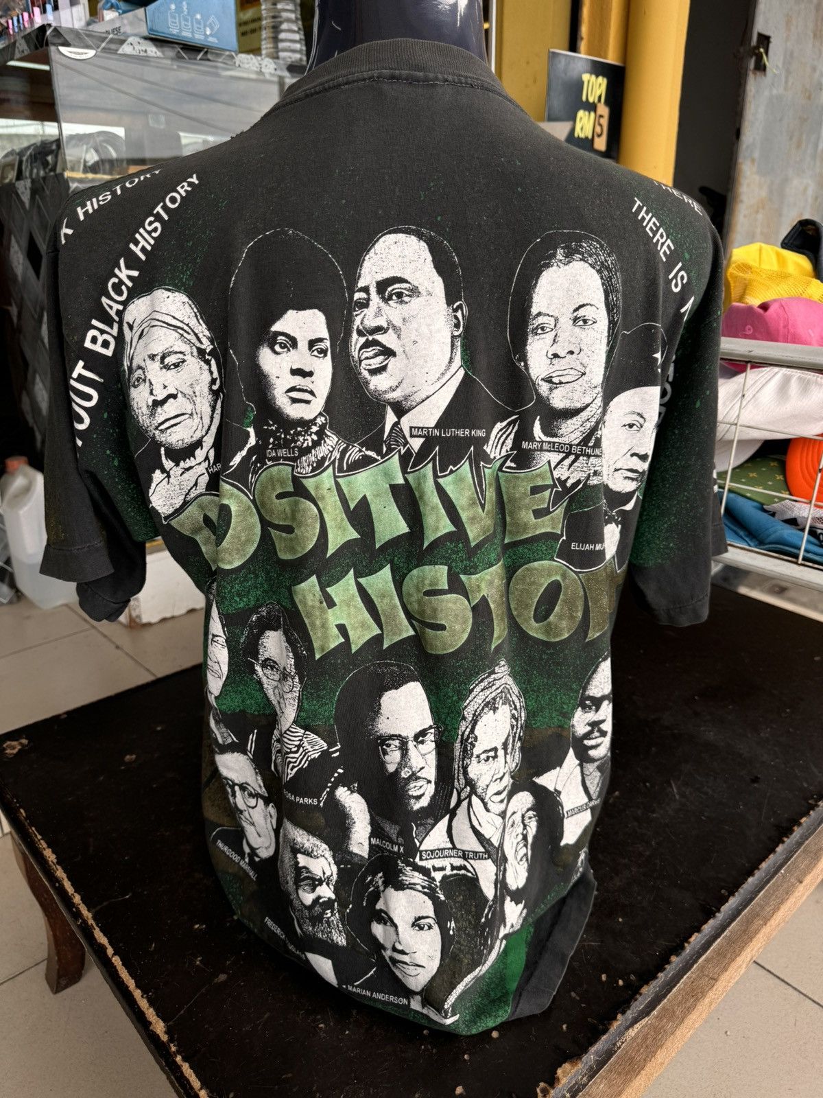Bob Marley × Vintage Positive History Bob Marley Malcolm X Nelson Mandela Vintage Size US L / EU 52-54 / 3 - 5 Thumbnail