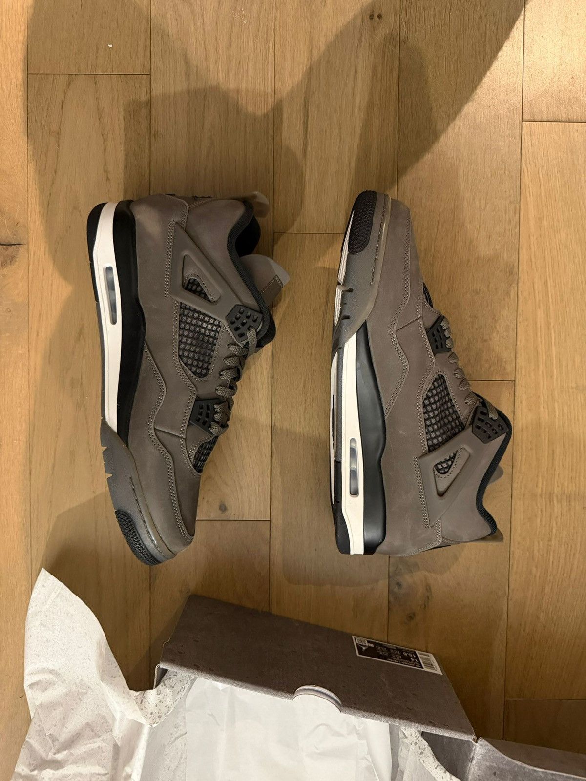 Jordan Brand Air Jordan 4 Rétro « Cave Stone » Size US 14 / EU 47 - 1 Thumbnail