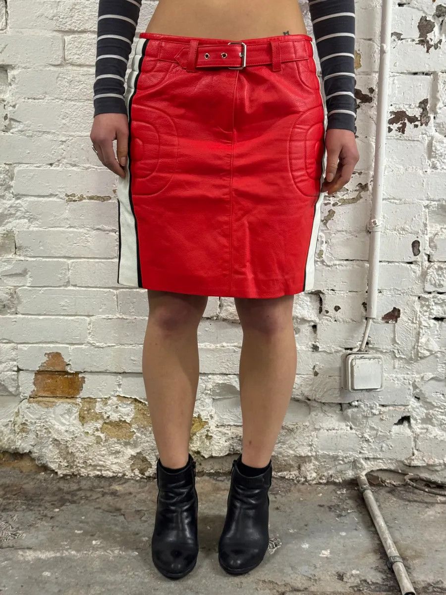 Moschino 2010s Moschino Couture Red Leather Contrast Stripe Skirt Size 27" / US 4 / IT 40 - 2 Thumbnail