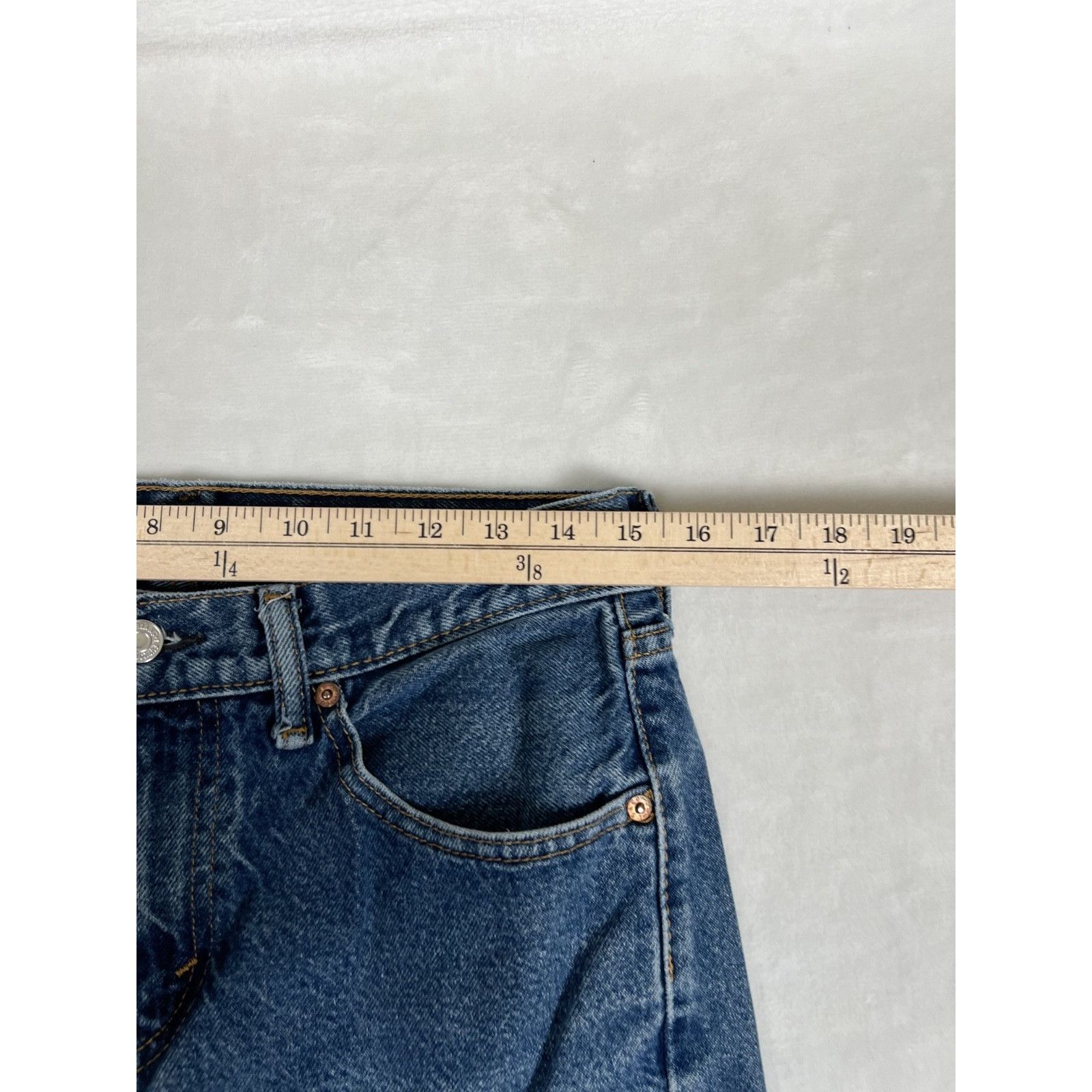 Levi's Vintage Levi’s 505 Denim Jeans Size 30x30 Medium Wash Straig Size US 30 / EU 46 - 4 Thumbnail