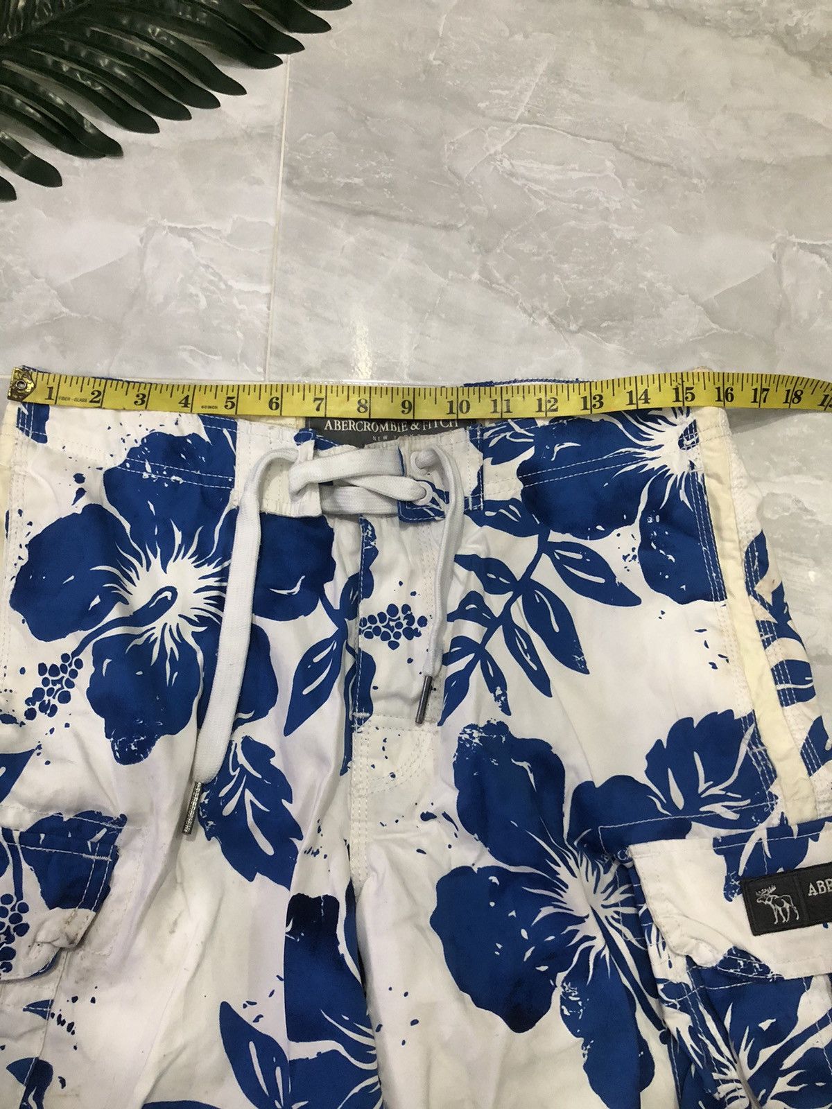 Abercrombie & Fitch Abercrombie & Fitch Hawaiian Cargo Short Pants Size US 32 / EU 48 - 9 Thumbnail