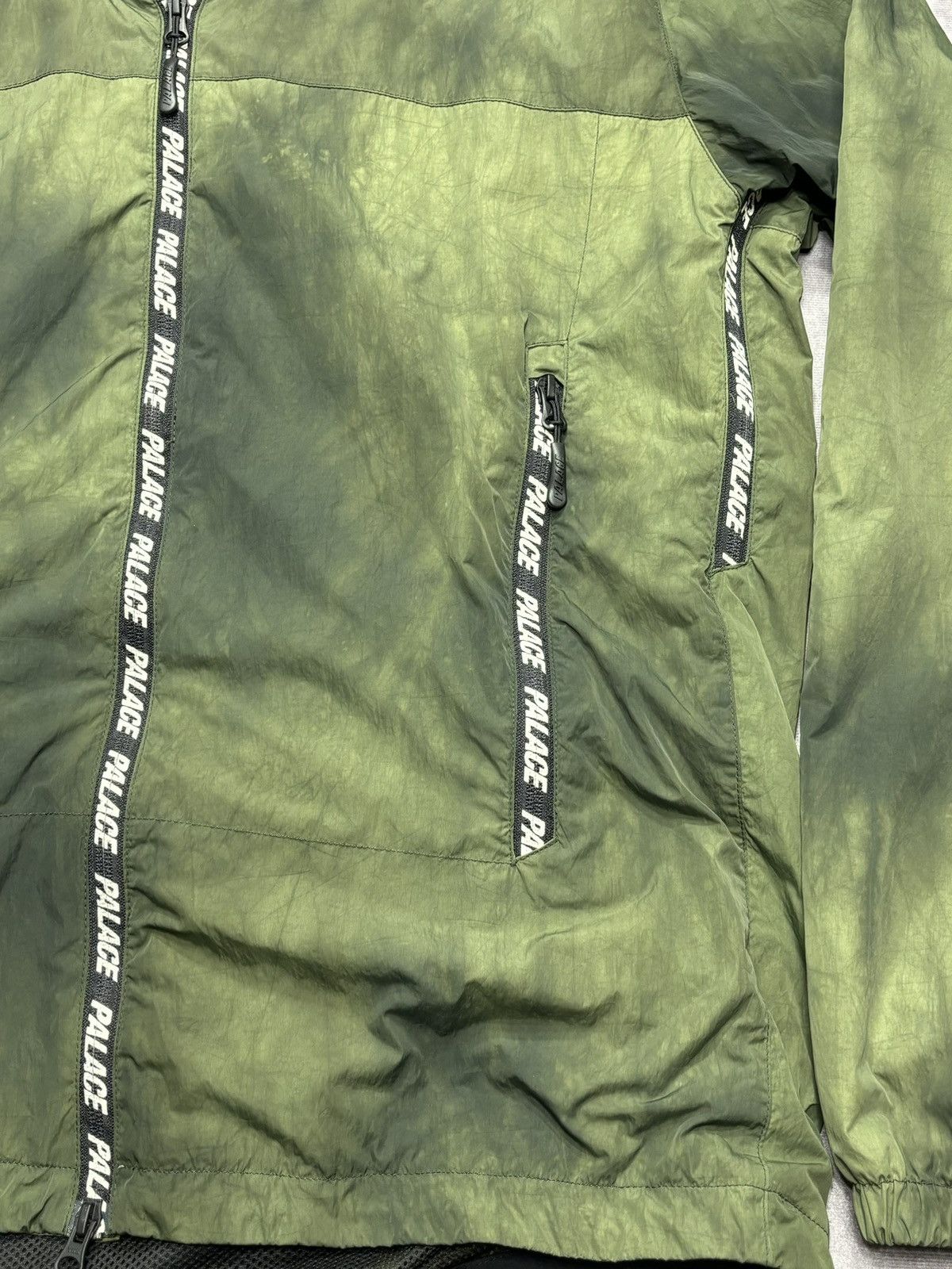 Palace Sealer Shell Top
