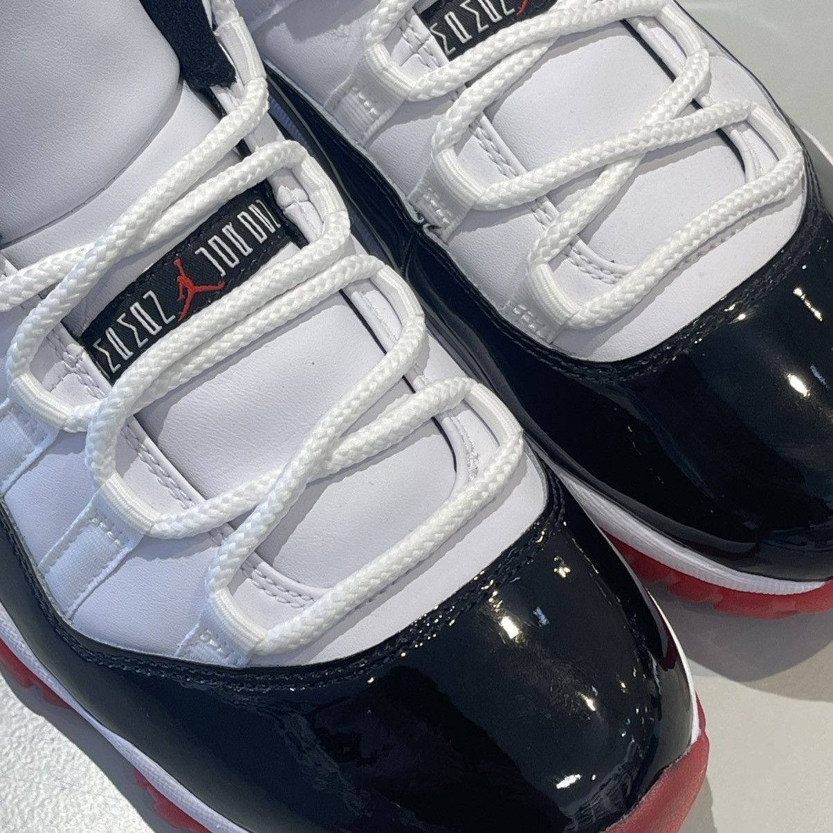 Nike Air Jordan 11 Retro Low Concord Bred Size US 8.5 / EU 41-42 - 8 Thumbnail