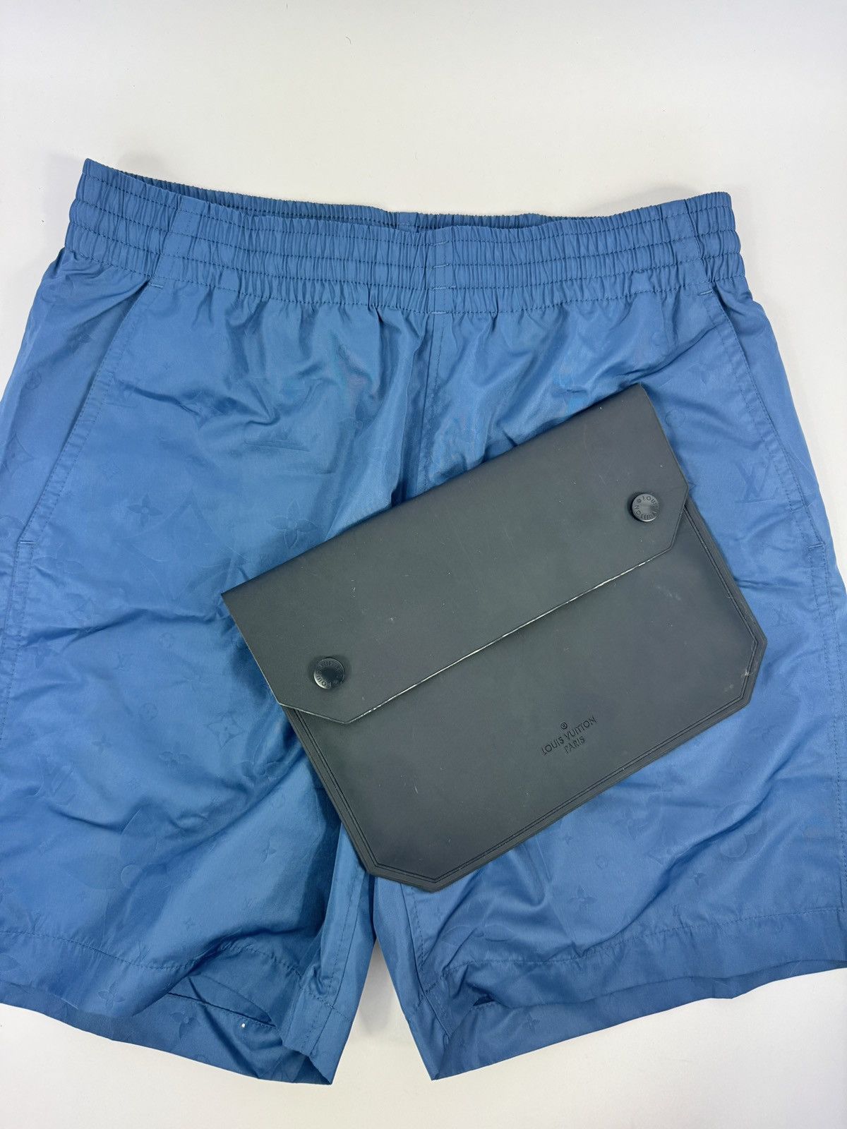 Louis Vuitton MONOGRAM PRINT SWIM SHORTS Size US 29 - 3 Thumbnail