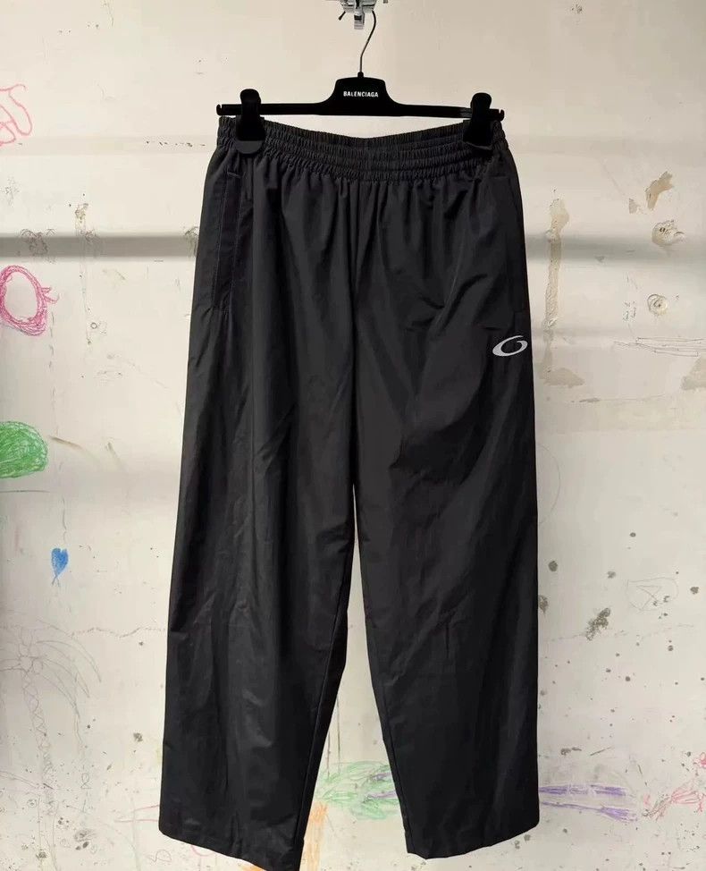 Balenciaga Balenciaga size XS Basketball series black sweatpants Size US 27 - 1 Thumbnail