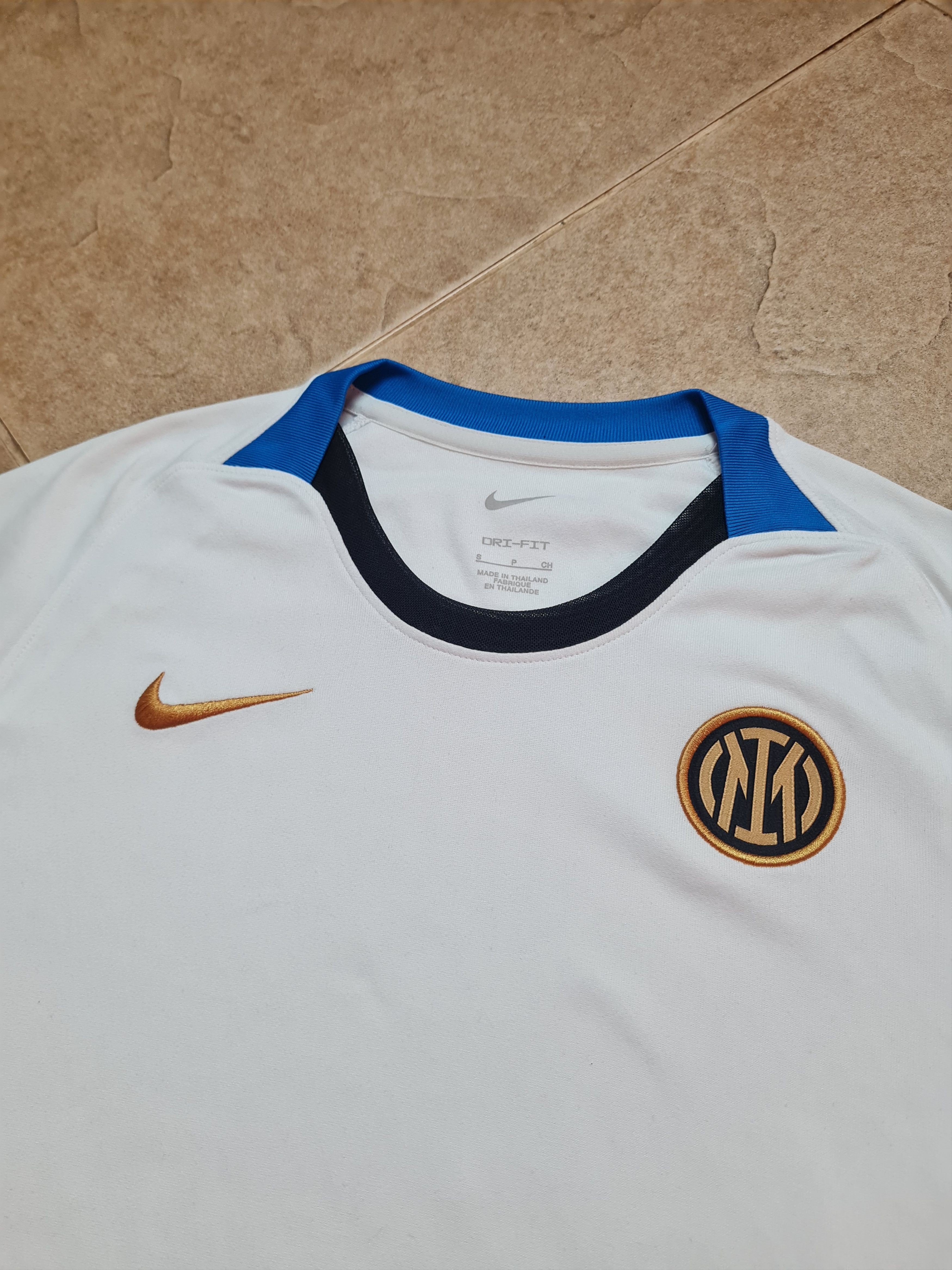 Nike Jersey Nike Inter 21-22 Lifestyle Shirt Leaked Would Have Size S / US 4 / IT 40 - 8 Thumbnail