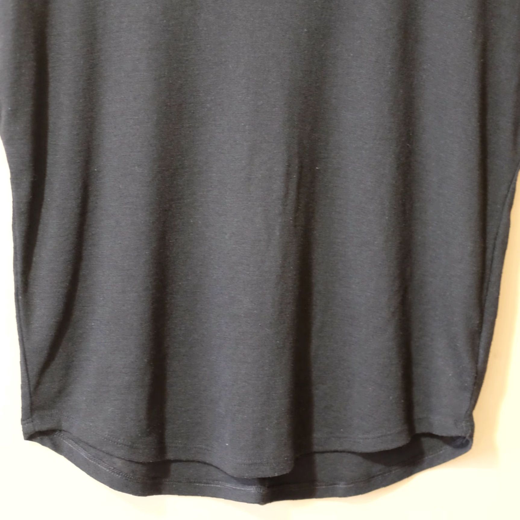 Old Navy Old Navy Black Knit Short Sleeve Relaxed Tee Women’s S Lightweight #p30-96 Size 28" / US 6 / IT 42 - 4 Thumbnail