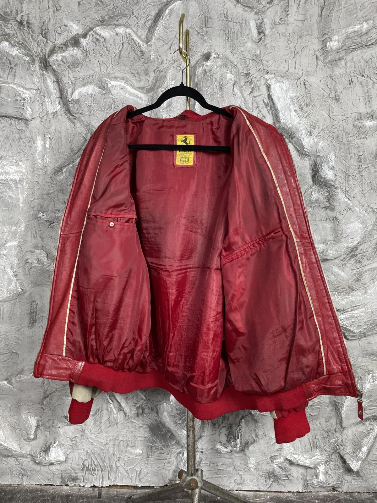 Ferrari Vintage Ferrari 1996 Formula 1 Rare Moto Leather Jacket Y2K Size US XL / EU 56 / 4 - 21 Thumbnail